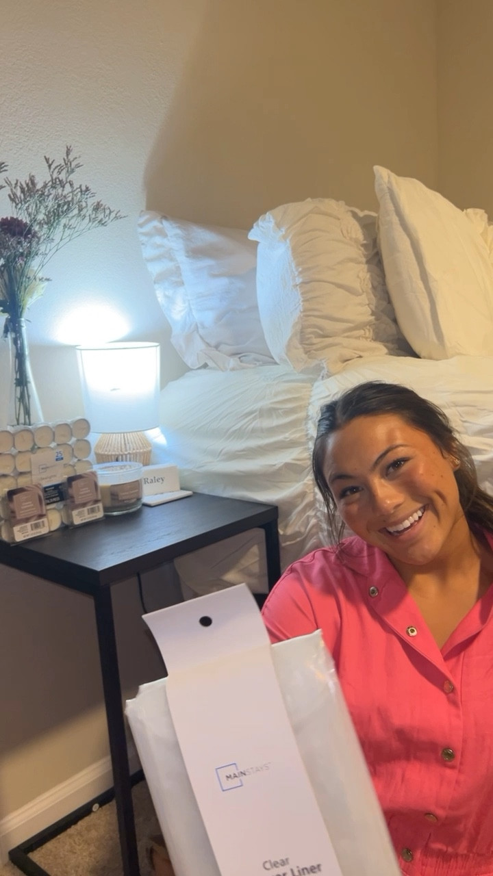 Cozy finds and essentials, all from @walmart. Don’t miss out on 50% off Walmart+ Student for free delivery and more #walmartpartner #walmartbacktocollege $35 order min. Restrictions apply. For eligible college & grad students. Offer ends 9/13/24.
