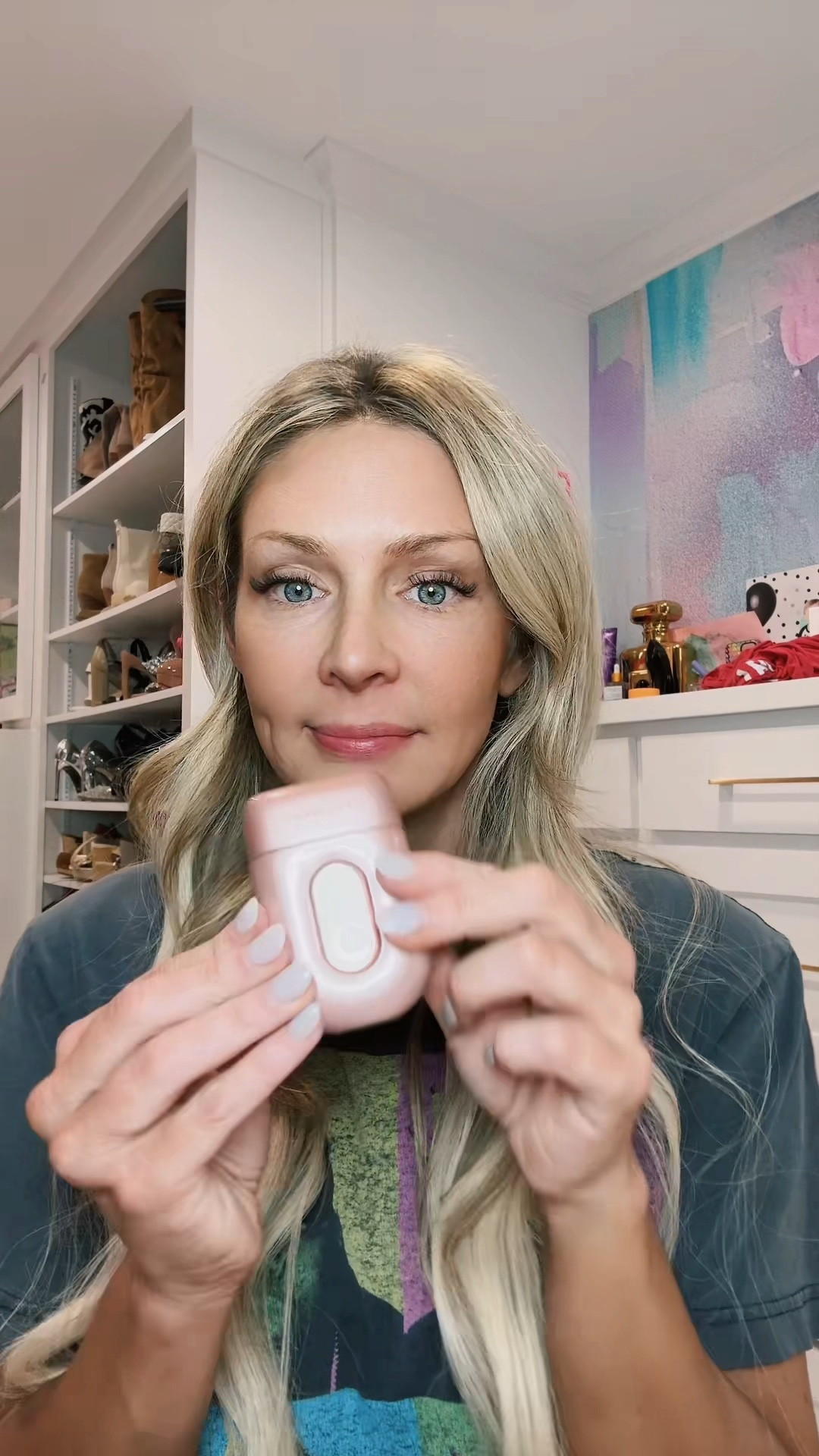 Perfect electric razor for girls that are newer to shaving or for girls like me that somehow cut myself every single time. At 42 years old. Im ashamed. #electricrazor #electricrazorforwomen #stockingstuffers #teengirlgiftideas 

#LTKBeauty #LTKFindsUnder50 #LTKGiftGuide