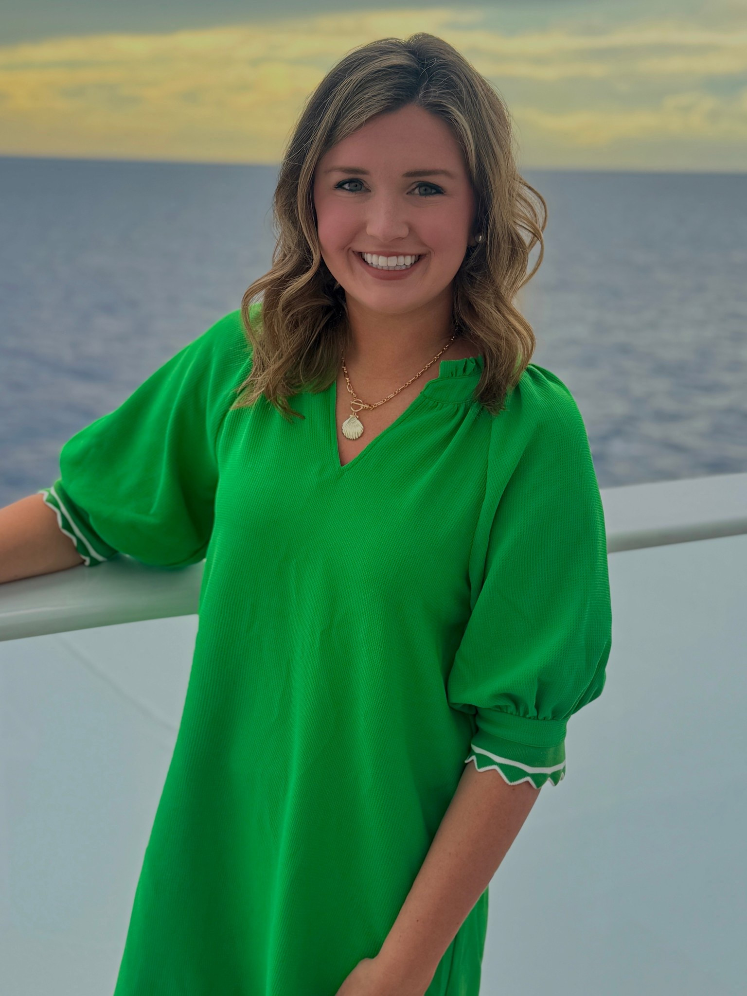 Casual cruise night look. 



#LTKootd #LTKTravel #LTKgrwm