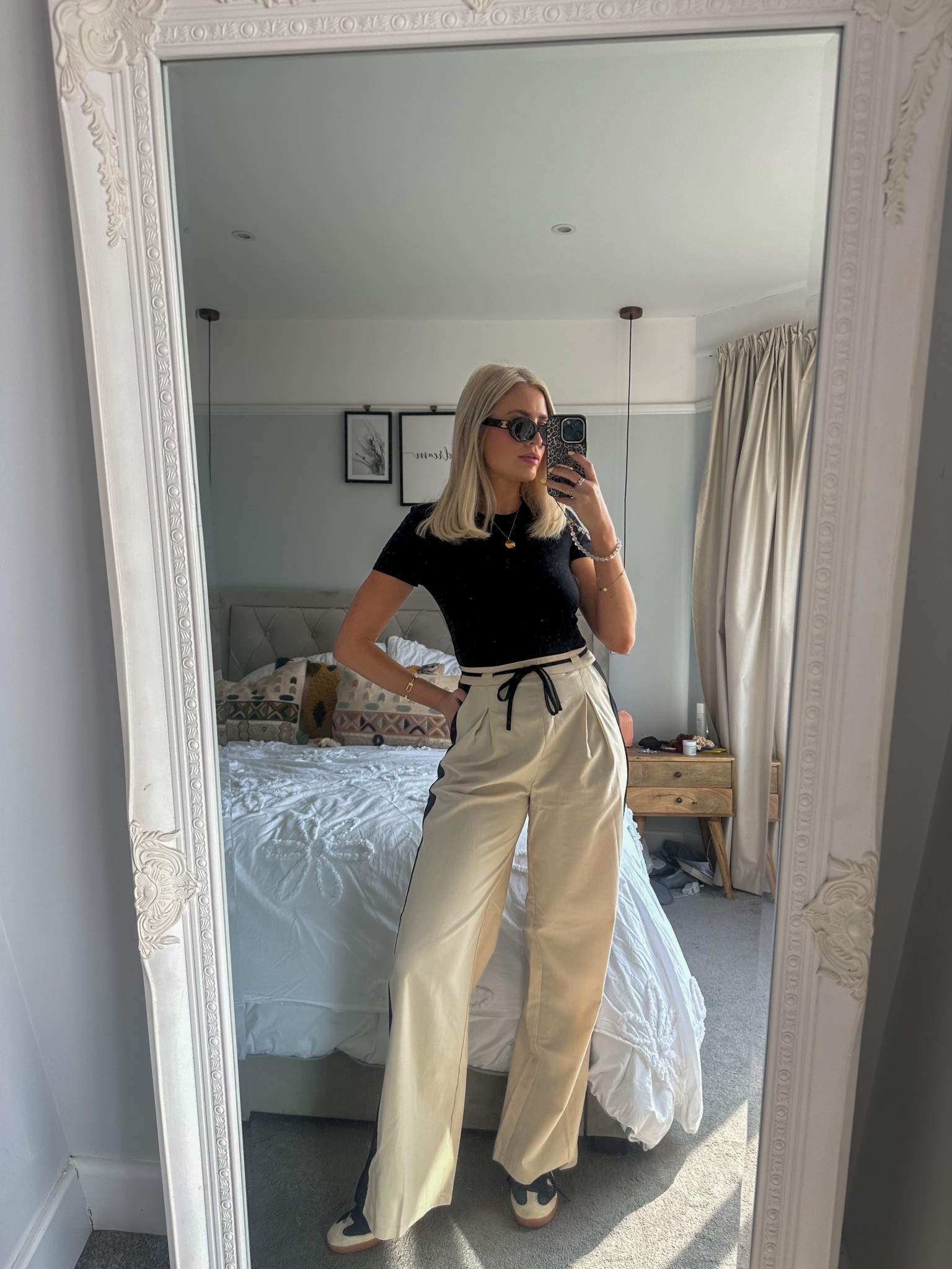 Ootd! Wearing a 10 in the trousers 💕

Spring outfit, outfit inspo, spring style 