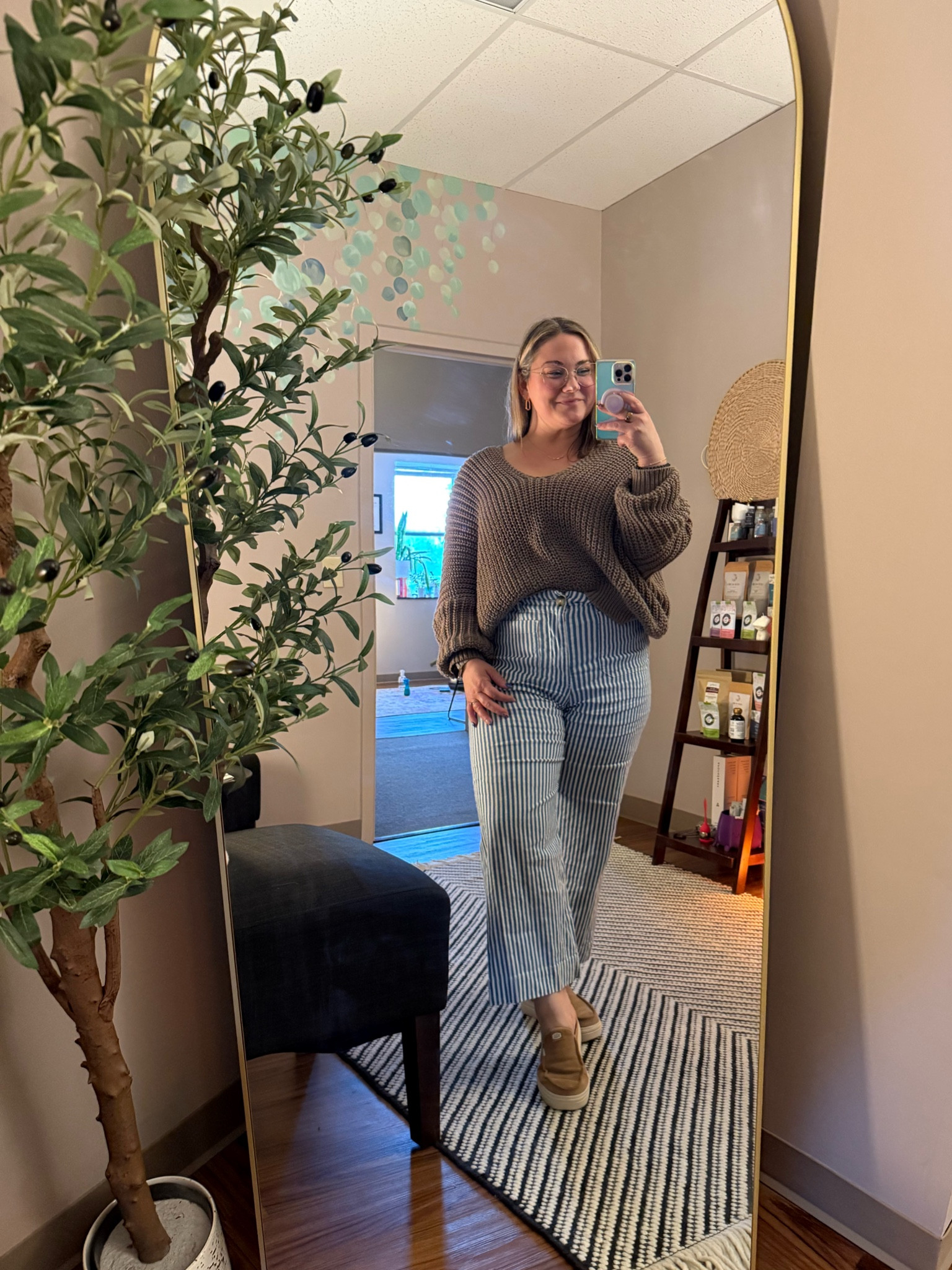 Postpartum ootd 

#LTKPlusSize #LTKMidsize #LTKStyleTip