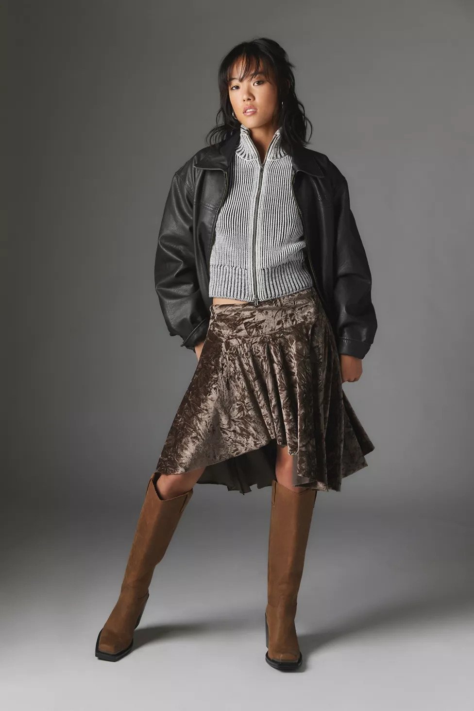Silence + Noise Willa Crushed Velvet Mini Skirt | Urban Outfitters (US and RoW)