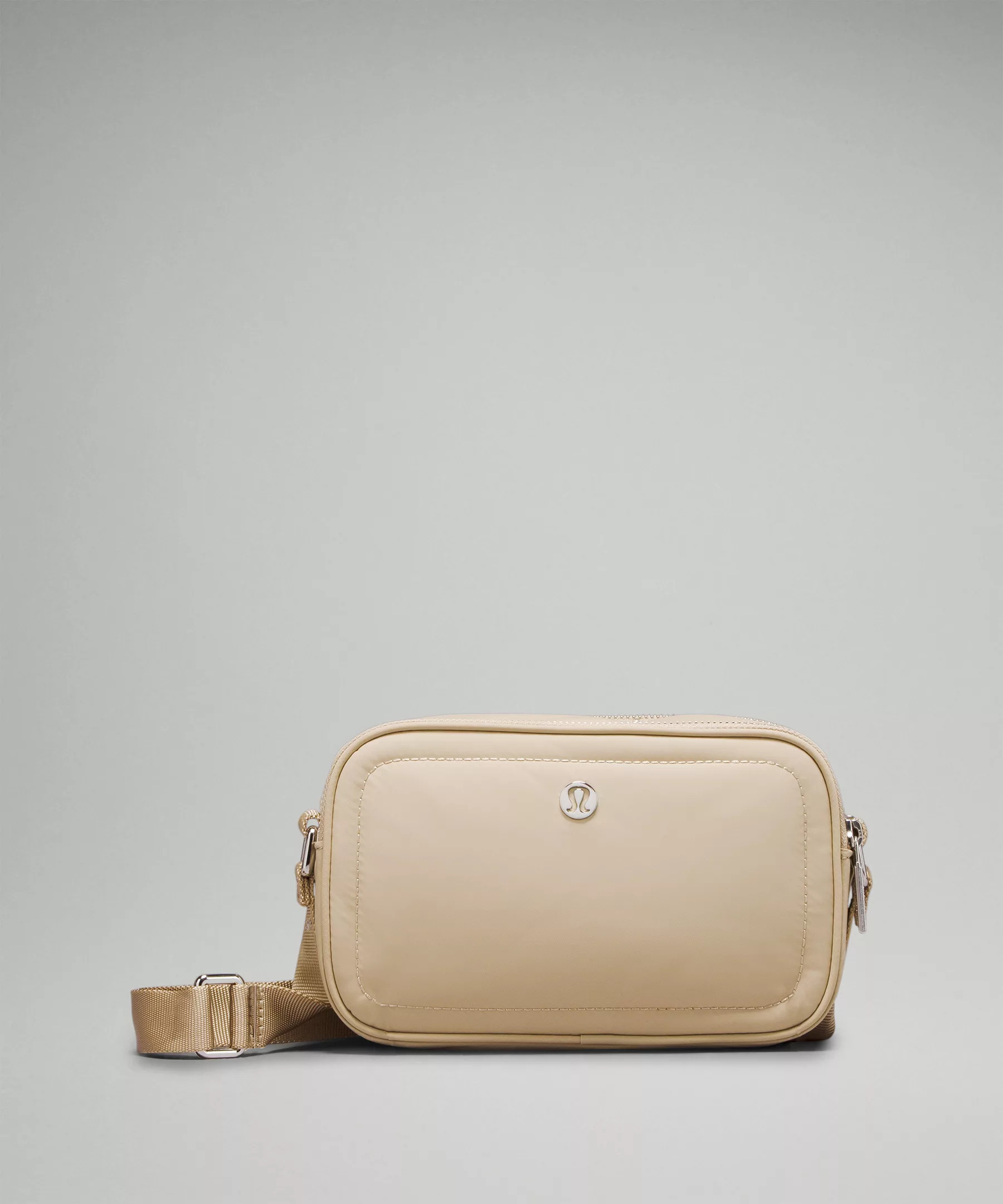 Crossbody Camera Bag 2L | Lululemon (US)