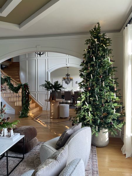 Living Room Christmas tree views! 

Christmas tree, Entryway view, Foyer view, staircase garland, Amazon home, Amazon, McGee & Co, Holiday decor, Christmas decor, 



#LTKhome #LTKSeasonal #LTKHoliday