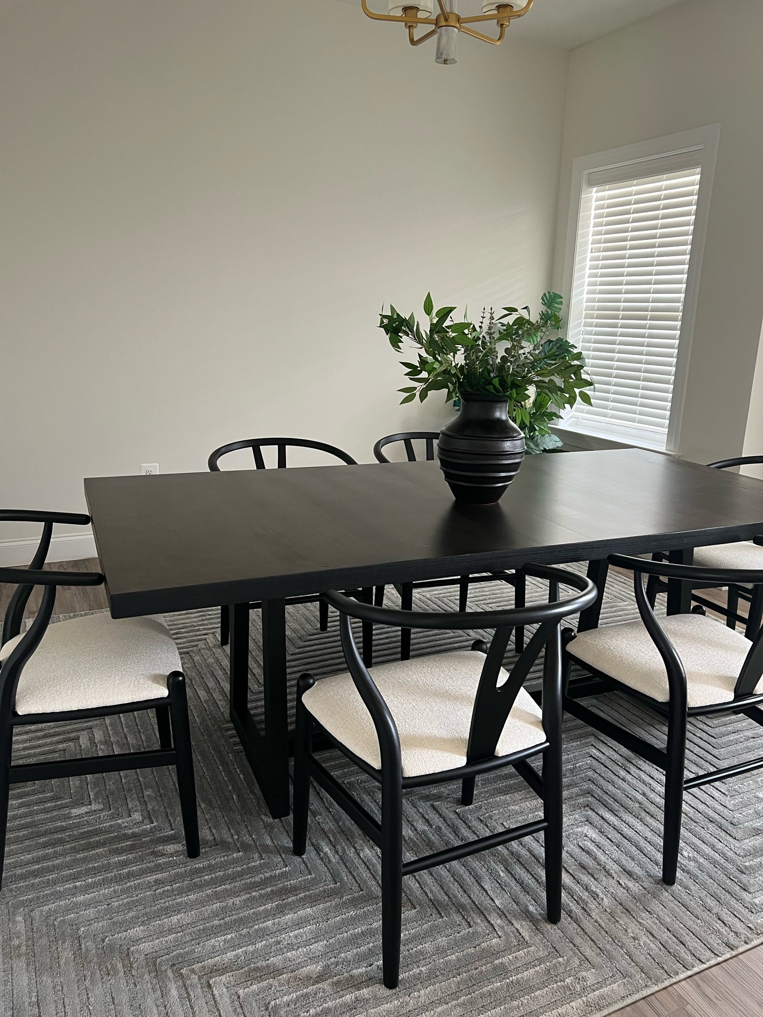 Client dining room progress! #diningroom #diningtable #modernorganic #arhaustable #arhauschairs #modernrug #modernchairs 

#LTKFind #LTKstyletip #LTKhome