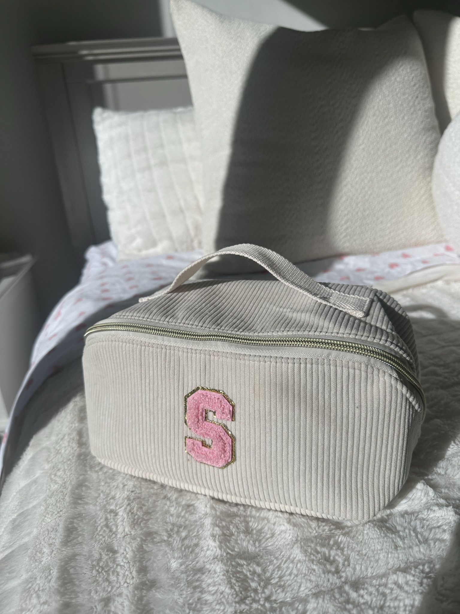 Makeup bag 🎀🤍

#LTKbeauty