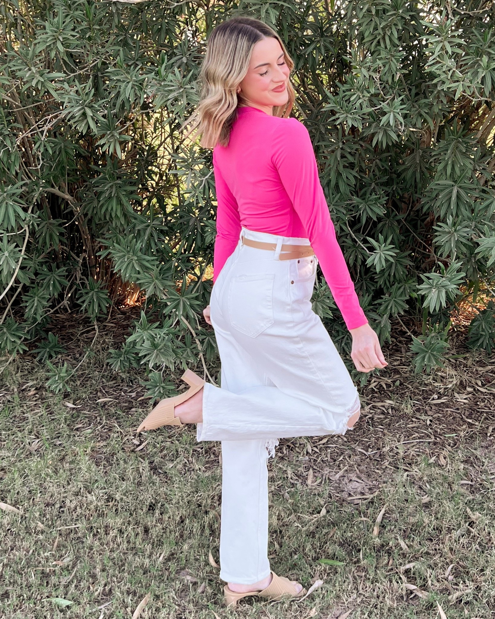 spring outfit 🩷
long sleeve: size small
jeans: size 27S
mules: size 6.5

#LTKSeasonal #LTKootd #LTKTravel