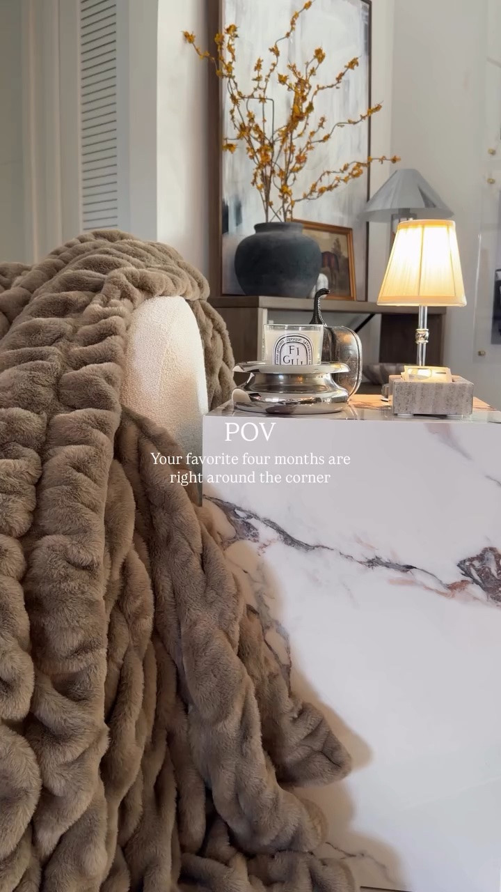 Summer was cute but is there anything better than the ‘ber months? 🧸🍂🤎✨

There’s just something about the next four months—fall decorating, cozy nights at home, Thanksgiving, Christmas, twinkling lights, candlelight, and making our homes feel extra warm and inviting.

I’m ready for all the cozy home decor, layered textures, warm neutrals, seasonal decorating, and little moments at home that make this time of year so special.

Consider this your sign to start making your home cozy for fall. 🕯️🤎

Follow and comment LINKS for links to my fall home decor finds ✨🍂🤎🧸

#falldecor #falldecorating #cozyhome #cozyhomedecor #homedecor homeinspo interiordesign cozyinteriors neutralhome warmneutralhome timelesshome holidaydecor christmasdecor autumndecor