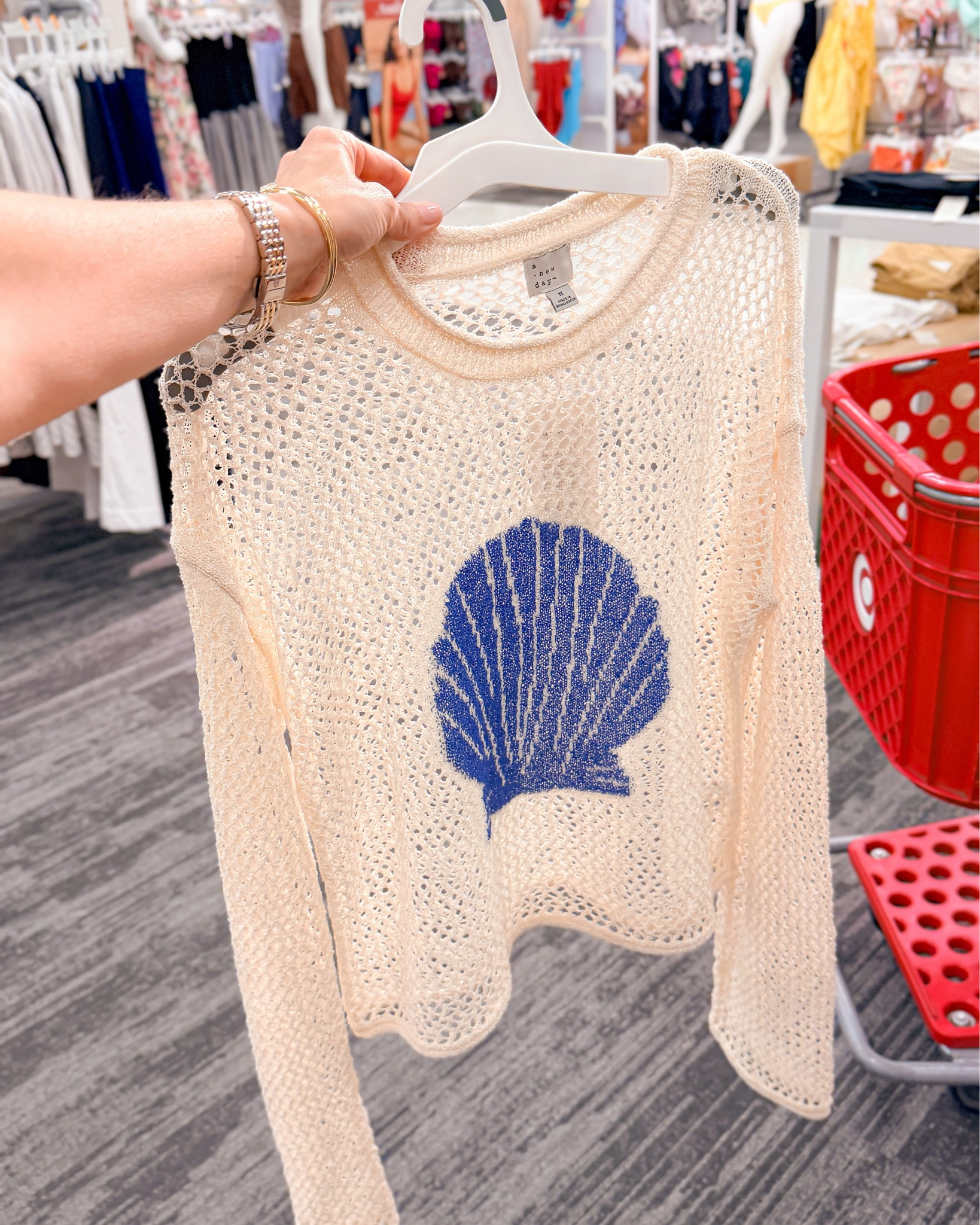 EVERYTHING NOW ONLINE! 

#LTKSeasonal