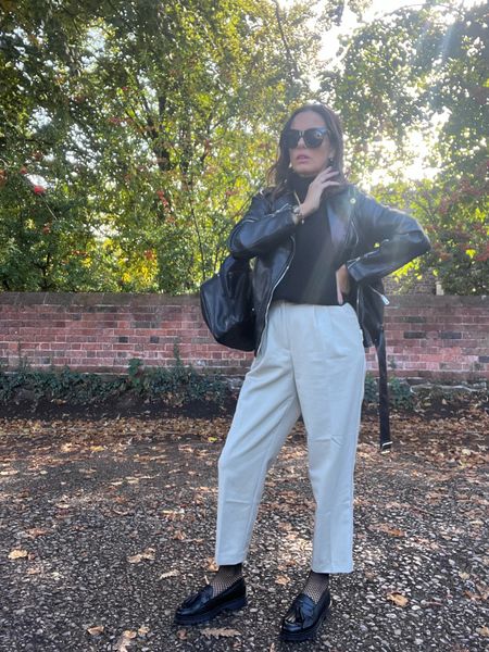 🍂 Autumn style idea | tailored trousers and chunky loafers*…

At 38, this outfit made me feel like I was ‘down with the cool kids!’ You know-It was the fishnet socks for me 🤪😎 🙈😂🤪

Not sure about you but I’m OBSESSED with the loafer trend right now! They will be so worth the blisters once I’ve worn them in (well that’s what I’m telling myself!) 



•
•
•


#loafers #chunkyloafers #tailoredtrousers #bikerjacket #oversizedbiker #mumstyle #mystyle #mumfashionblog  #mumfashion #mumfashionblogger #mumfashionista #autumnstyle #fallfashion #falloutfits  #fallstyle #fallvibes🍂🍁 #autumnaesthetic #styleover30 #over30fashion #seasonalstyle #seasonalstyleseries #hmtrouser  #hmxme  #hmxmebloggerlook  #ikrushbabe #officeshoes 