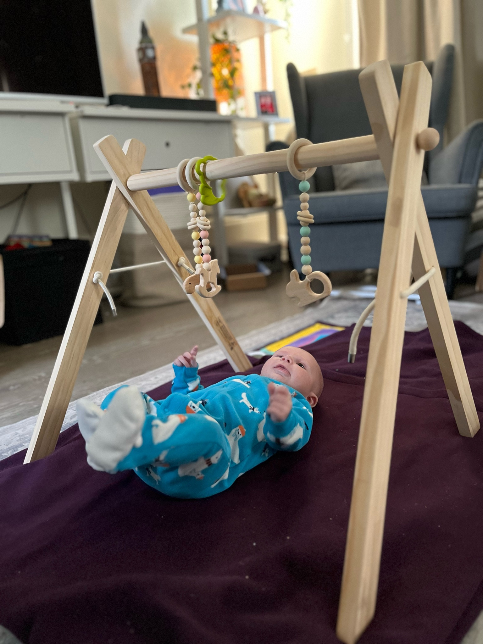 Our new baby gym! It’s wooden and folds up! 

#babytoys #baby #playtime