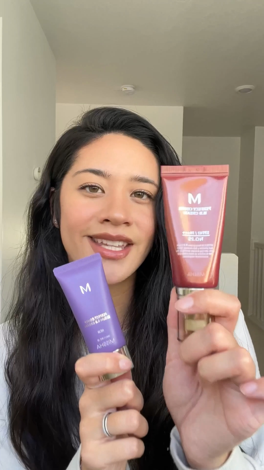 Switched from foundation to skincare infused BB cream and I’m all here for it! I absolutely love this BB cream, you can always trust Korean beauty to be next level ❤️✨





#stockingstuffer #holidaygift #gift #makeup #bbcream #amazon #deals #beauty #under50 #grwm #giftforher #selfcare #koreanbeauty

#LTKBeauty #LTKCyberWeek #LTKGiftGuide