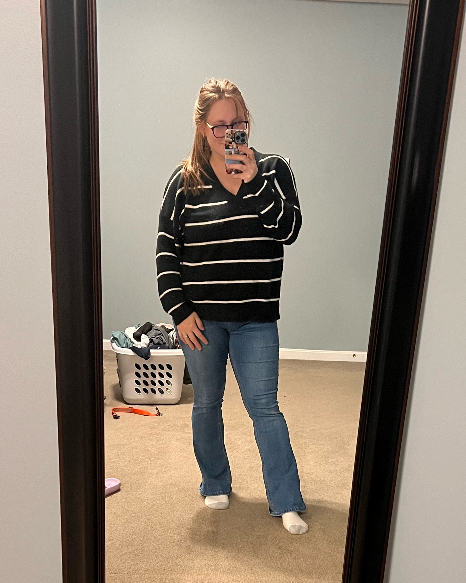 Jeans & a Sweater Season ❄️

| casual ootd | ootd | midsize 