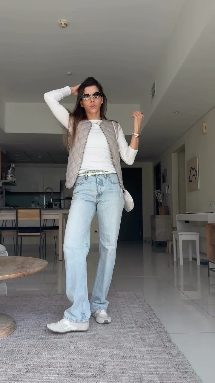 Spring in 2 days OOTD with new high street finds 

Outfit ideas, style inspo, neutral outfits, French bleach jeans, sneaker style, hermes belt, Bottega sardine bag