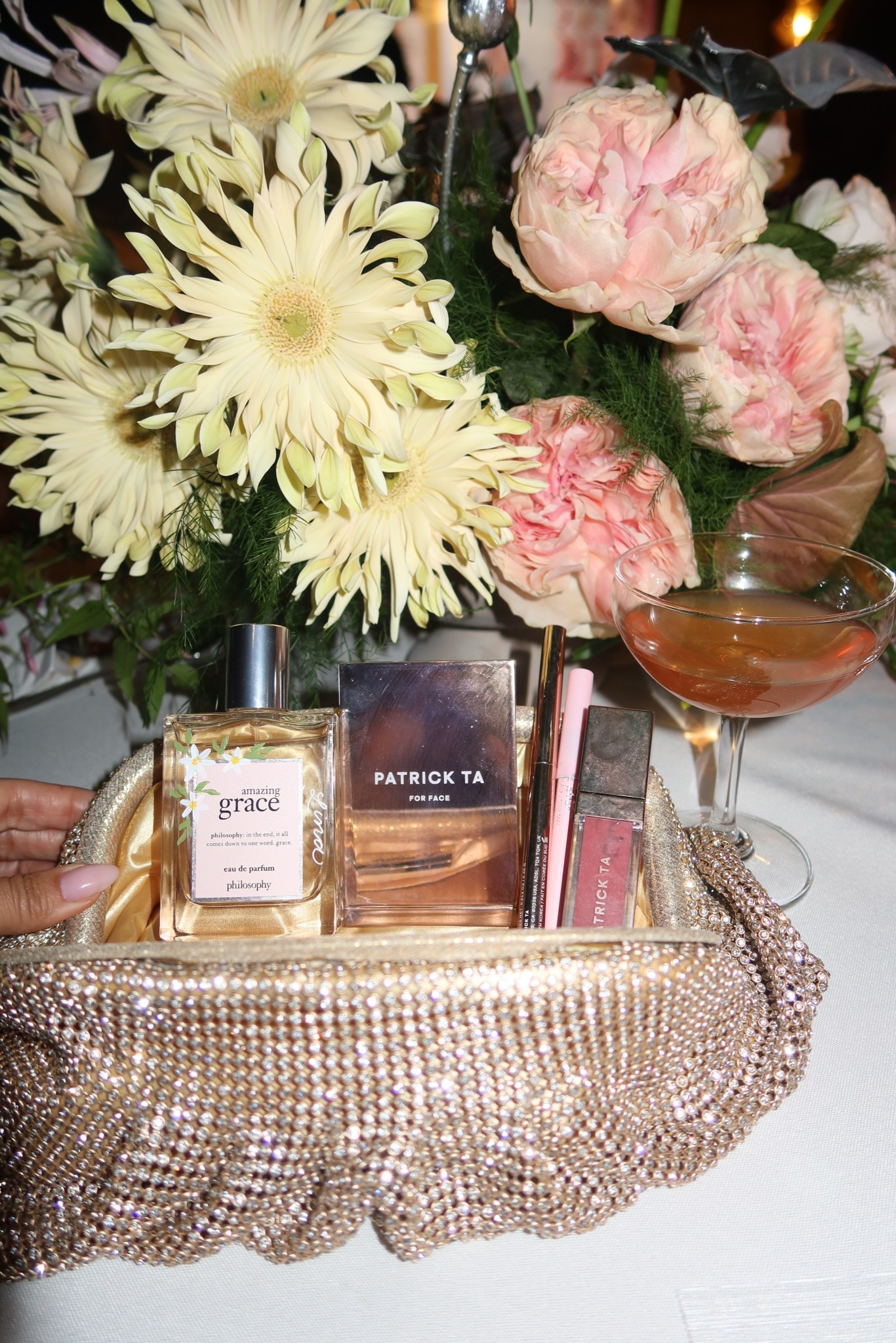 What’s in my purse✨

#LTKgrwm #LTKSeasonal #LTKBeauty