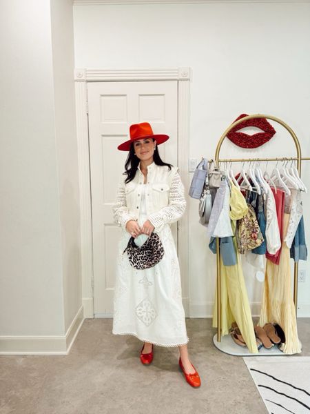 A pop of red ❤️

Spring outfit idea // Hunter bell 

#LTKworkwear #LTKstyletip #LTKSeasonal