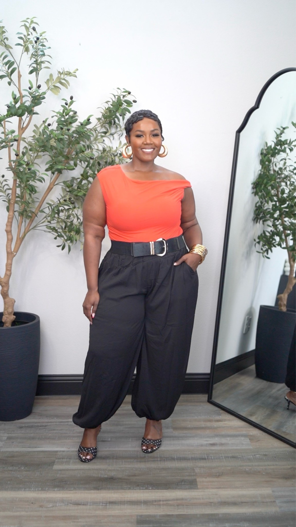 Styling harem pants (wearing a size Large)