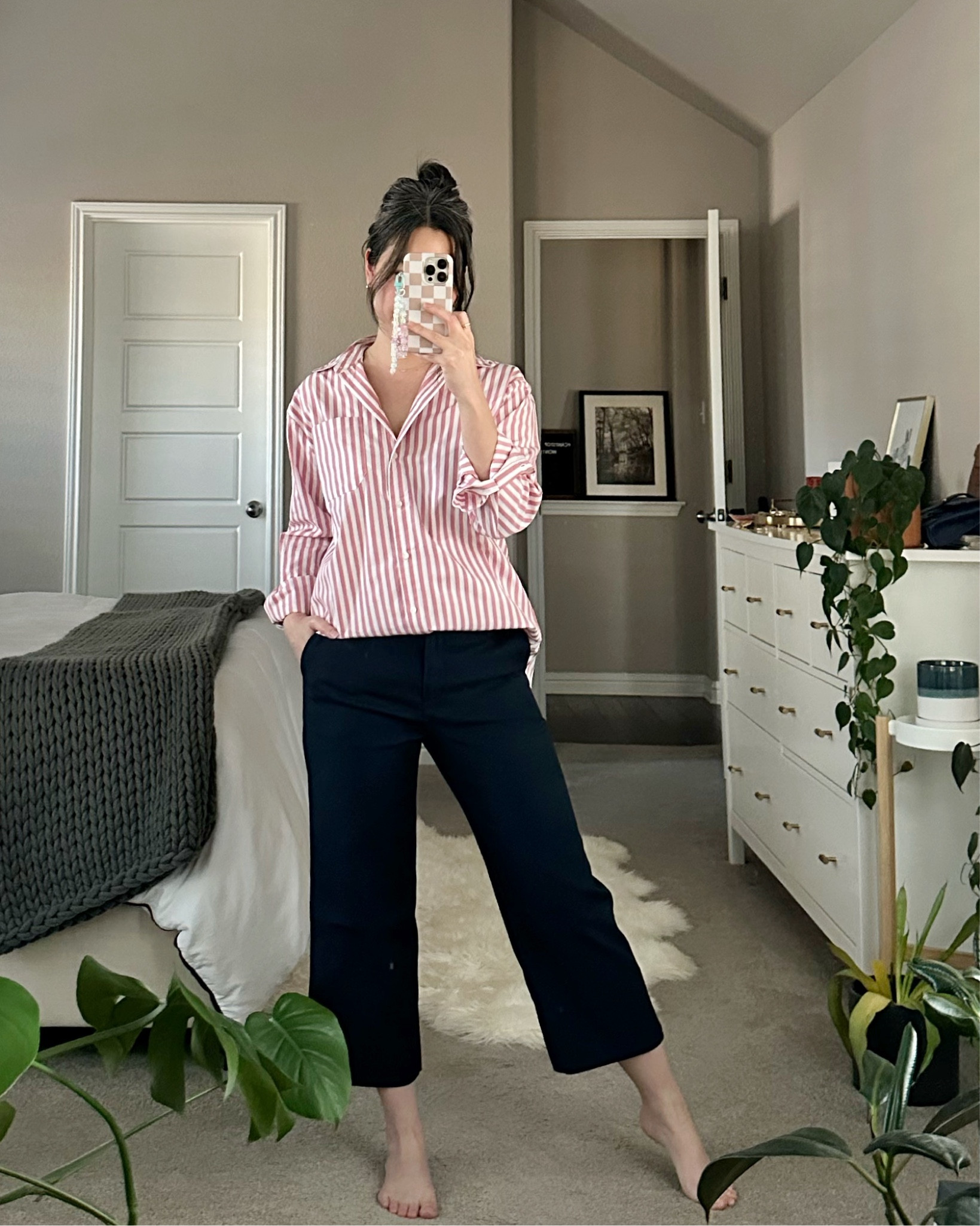 the @sezane max shirt (sized down to US 2) in the prettiest pink stripes! perfect w a pair of navy wide leg cropped pants ✌️ {02.07.25}

#LTKOver40 #LTKWorkwear
