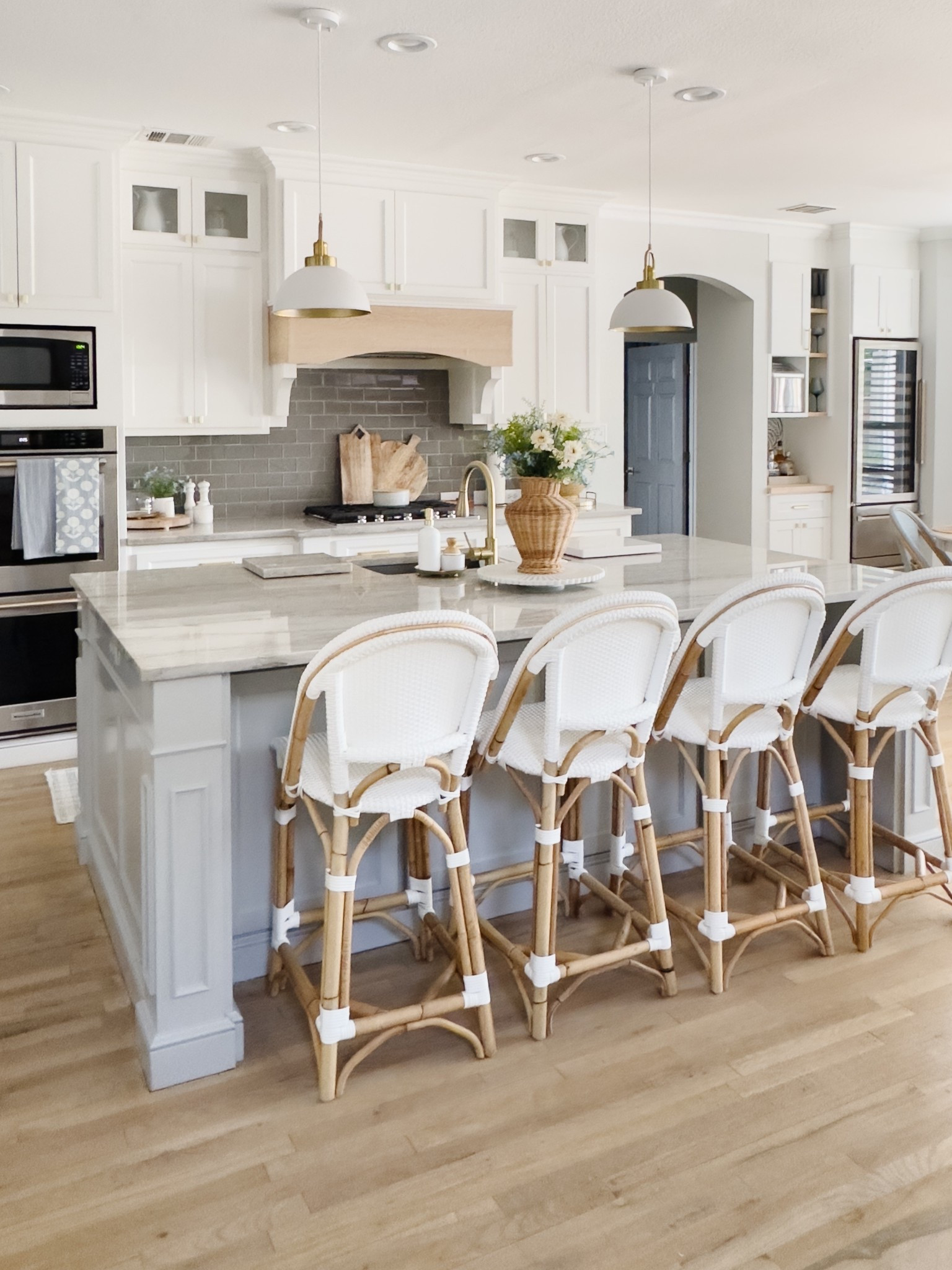 Neutral Kitchen Favorites from Amazon

This is one of my favorite views in the house—bright, functional, and full of budget-friendly upgrades! I’ve slowly updated this space with affordable finds that made a huge difference without a full remodel. Everything here is linked below—from the lighting to the hardware to my go-to faucet.

• White & Gold Pendant Lights (2-pack)
• Brushed Brass Cabinet Hardware (bar pulls, knobs, cup pulls)
• Gold Pull-Down Kitchen Faucet
• Filtered Water Faucet
• Woven Vase
• Butcher Block Countertop
• Rattan Bar Stools 
• Neutral Cutting Boards
• Soap & Lotion Dispenser Set
• Round Lazy Susan
• Faux Florals

#Kitchen #AmazonHome #KitchenInspo #NeutralDecor #BudgetStyle #HomeDetails #coastalkitchen


#LTKStyleTip #LTKHome #LTKSeasonal