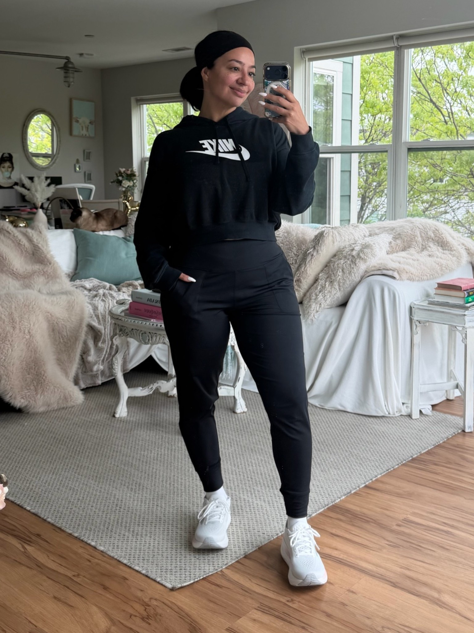 Love these jogger style workout pants 😍 Such a comfy outfit and transitions into an errands fit too

#LTKootd #LTKActive #LTKOver40