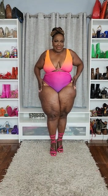 •| CONFIDENCE |• Believe in yourself, and there will come a day when others will have no choice but to believe in you too. How you see yourself sets the standards for others. It doesn't mean you have to be arrogant. You just have a strong belief of WHO you are and WHOSE you are! 

Remember to hold your head high and give yourself permissto be unapologetically you!

#XOQ #gifted #Eloquii


#LTKcurves