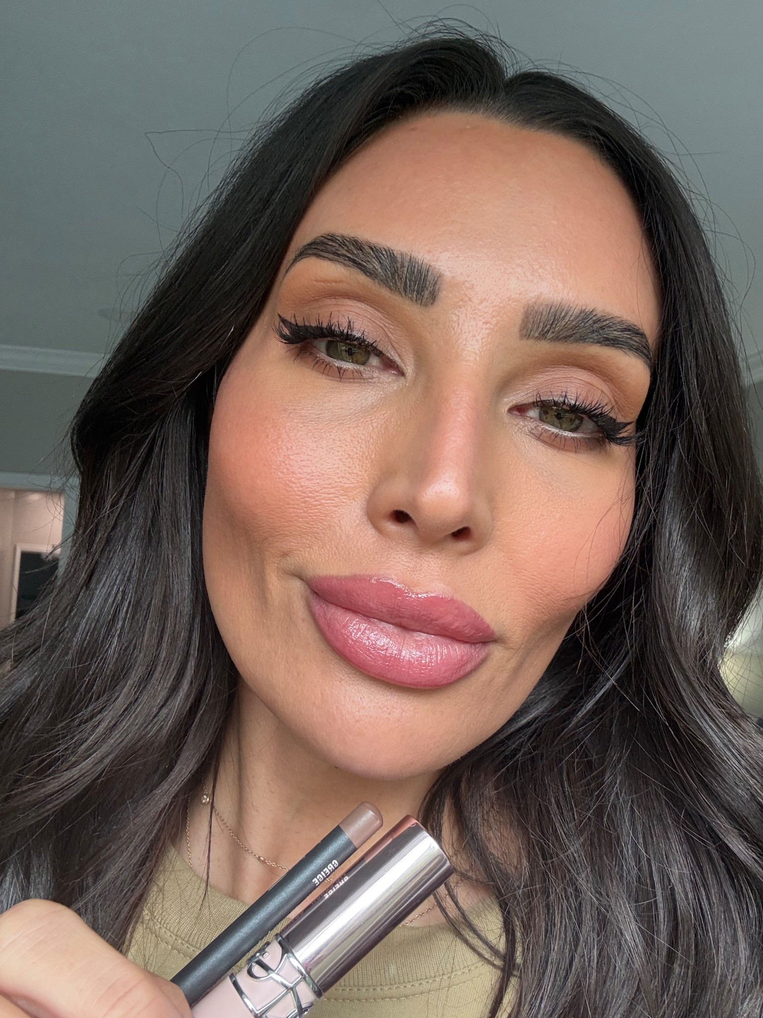 💋 of the day 

YSL #6
Mac griege 
Naked Sundays clear 

#LTKootd #LTKBeauty #LTKgrwm