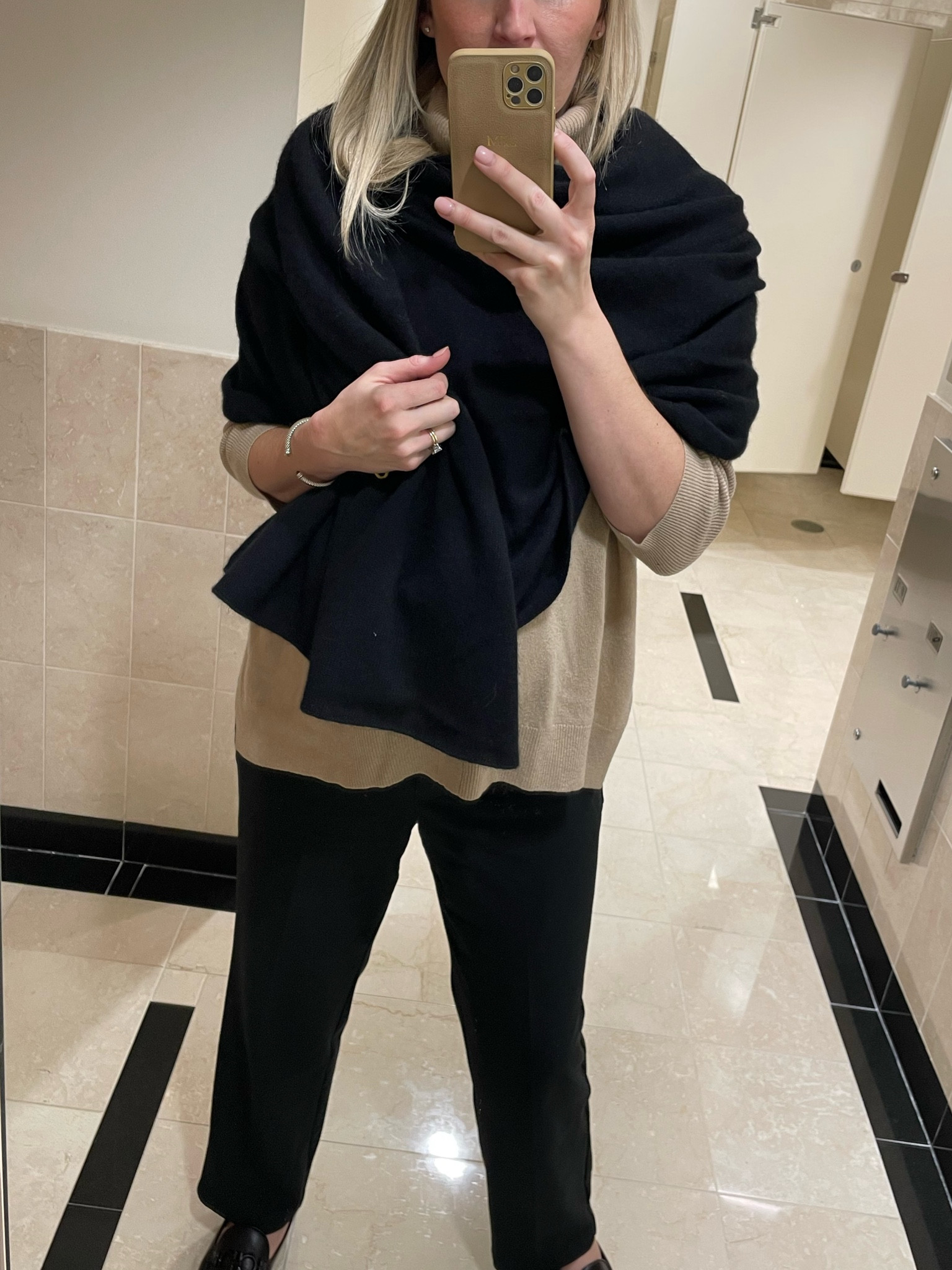 Bloomingdale’s really does make the best cashmere. Have these wraps in black and cream that I purchased for Paris last year. Recently rediscovered them and can’t believe they’ve been sitting in a drawer all winter 🤷‍♀️ must be pregnancy brain

#officewear 
#workwear #corpcore #corporatestyle #travelwear #travelfit

#LTKStyleTip #LTKWorkwear #LTKTravel