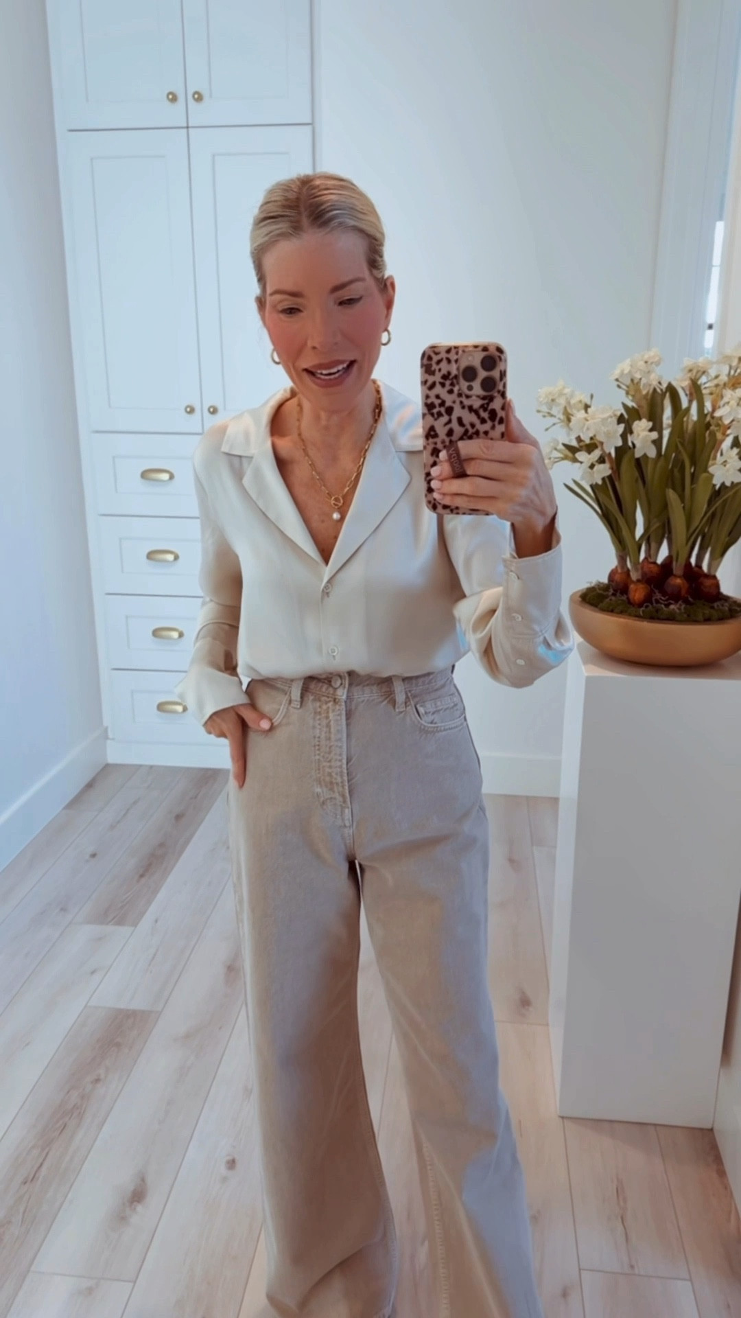 Look of the day. I love the color of these jeans! Perfect tone to carry you all the way from winter through summer. 

#LTKootd