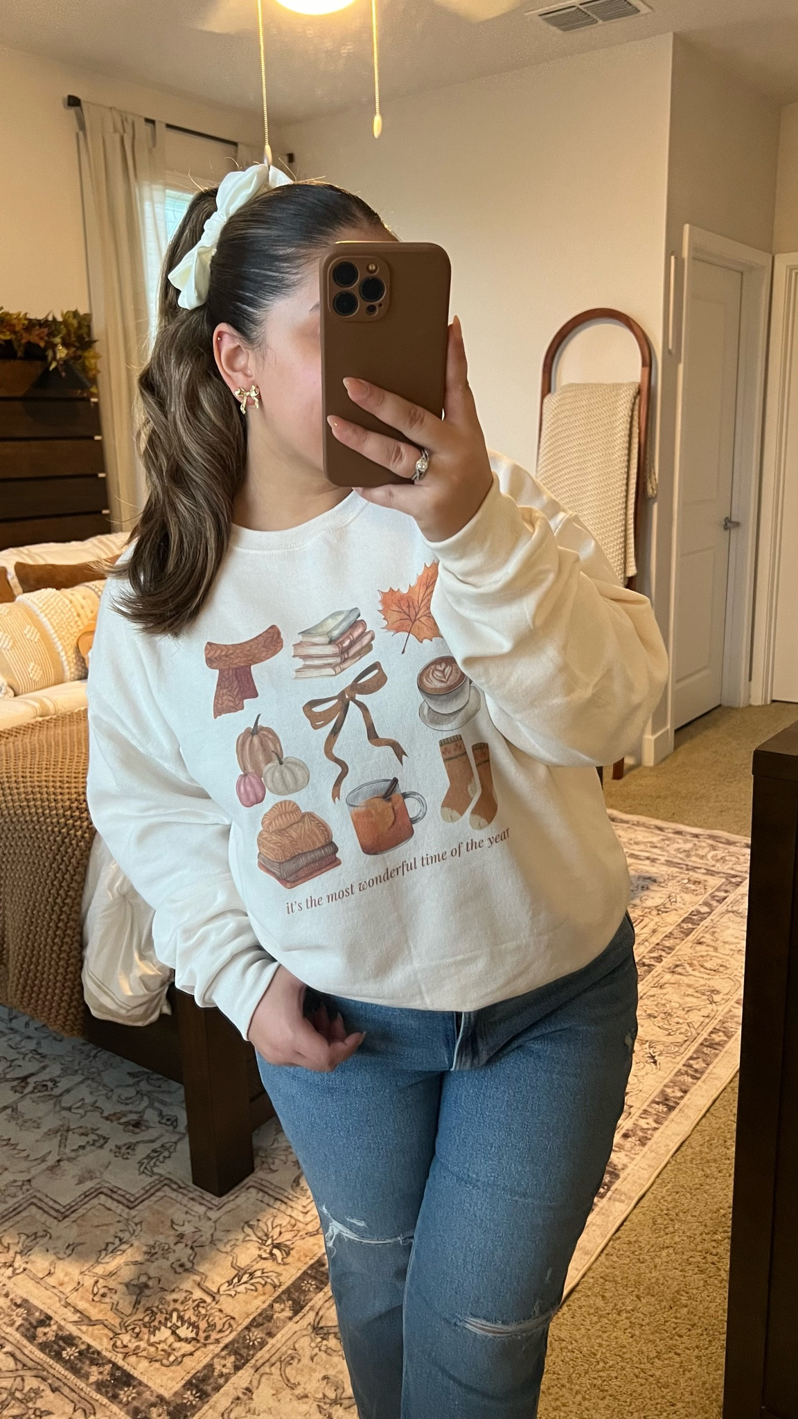 The most perfect fall sweatshirt 🍂🍁

#LTKStyleTip #LTKHome #LTKFallSale