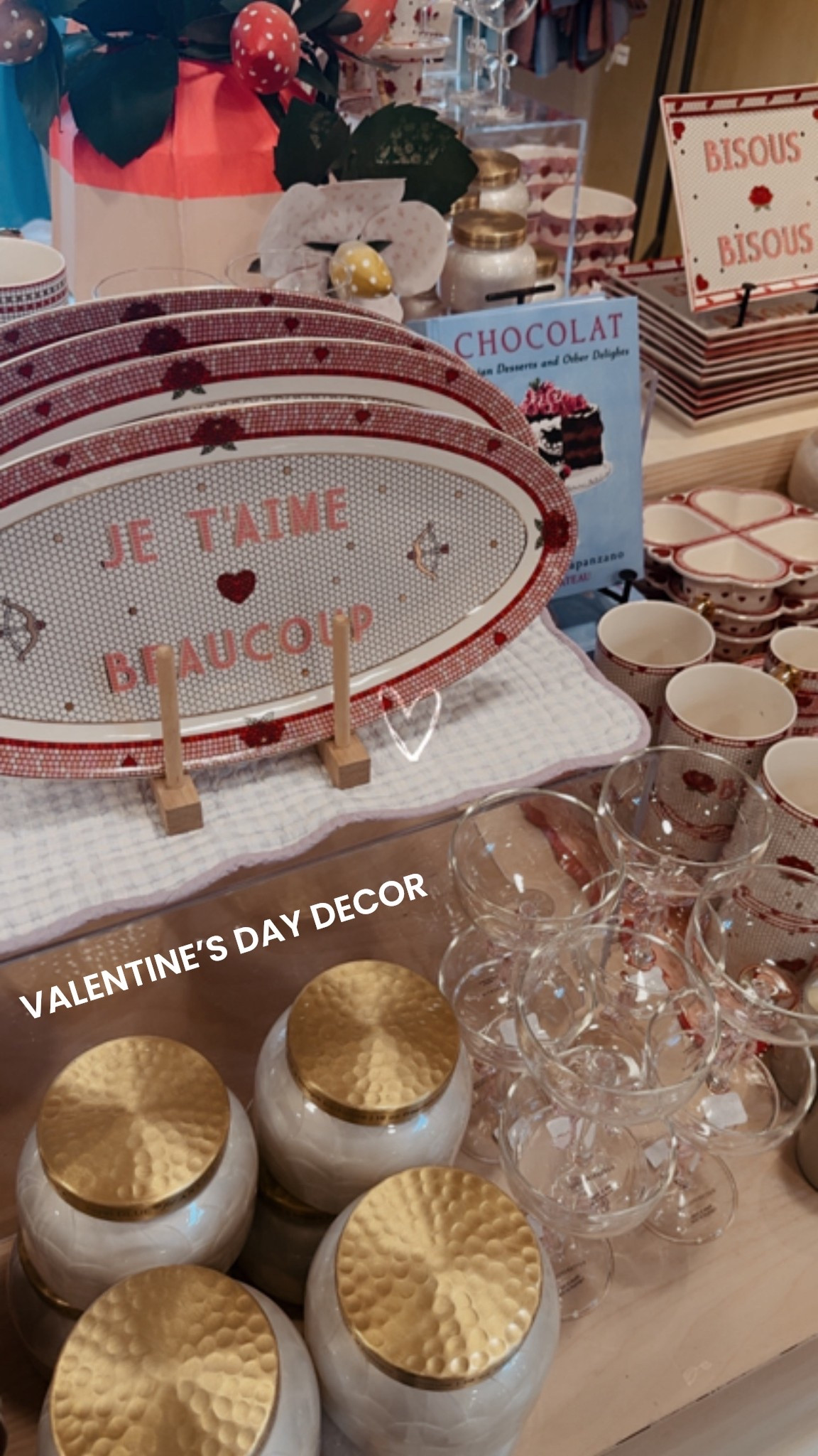 Valentine’s Day home decor styling idea 💘💌 // Anthropologie Valentine’s Day platter, heart mug 

#LTKHome #LTKSeasonal