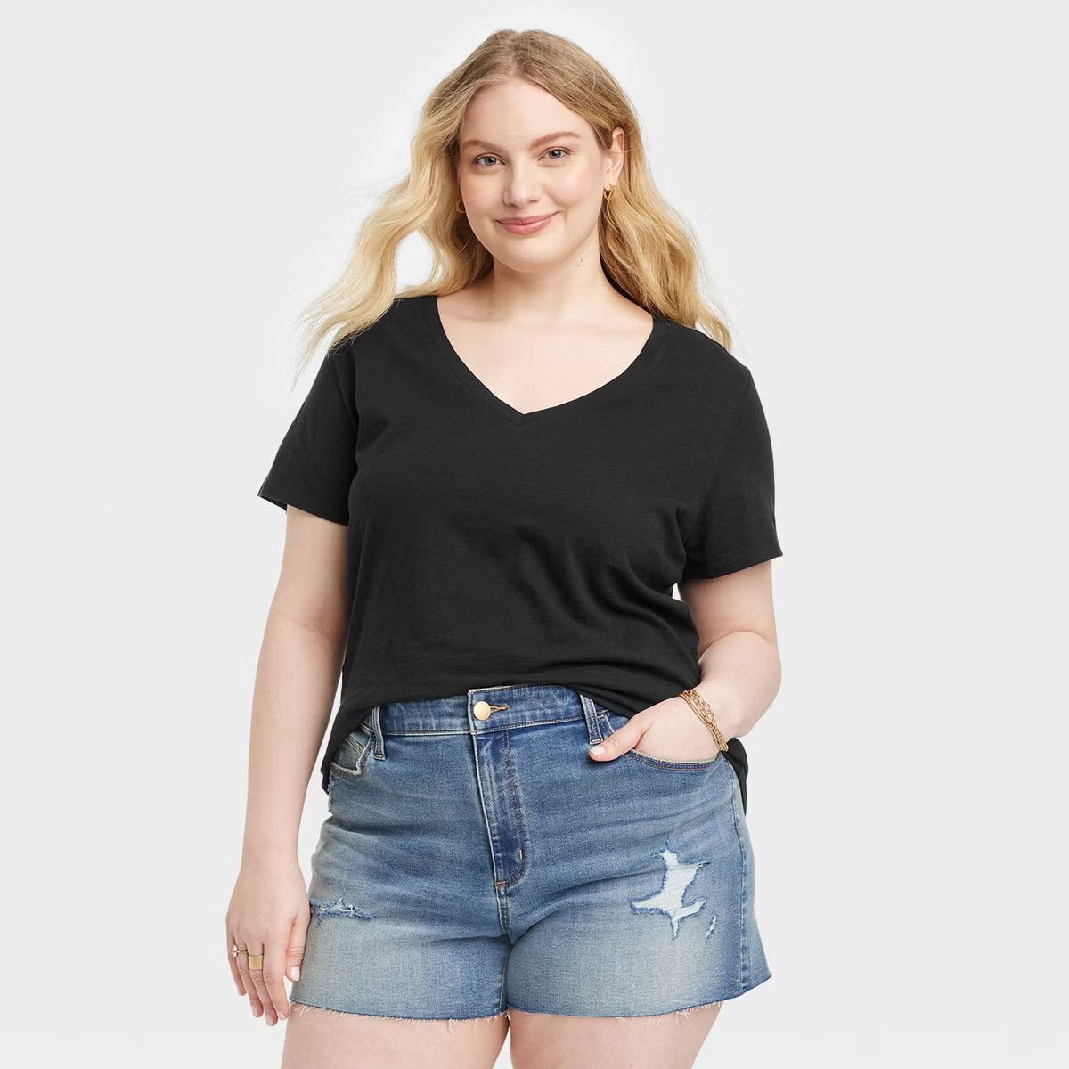 Women's Fitted V-Neck Short-Sleeve T-Shirt - Universal Thread™ | Target