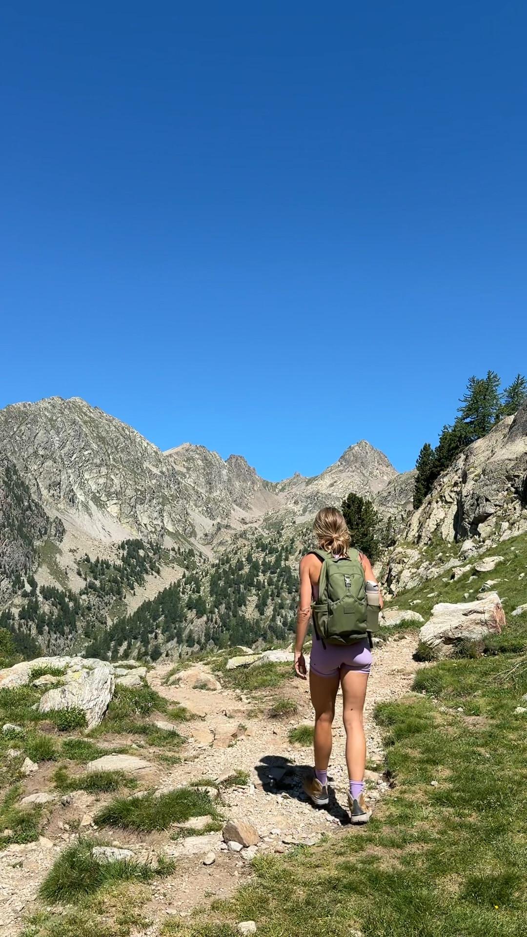 Hiking outfit I wore in the French alps! 
My usual medium in the active set!
Backpack is my favorite, comes with a water bladder, water resistant, flame retardant. 

#LTKTravel #LTKSeasonal #LTKActive

#LTKActive #LTKTravel #LTKSeasonal