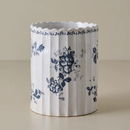 Heirloom Garden Scalloped Utensil Crock | Magnolia