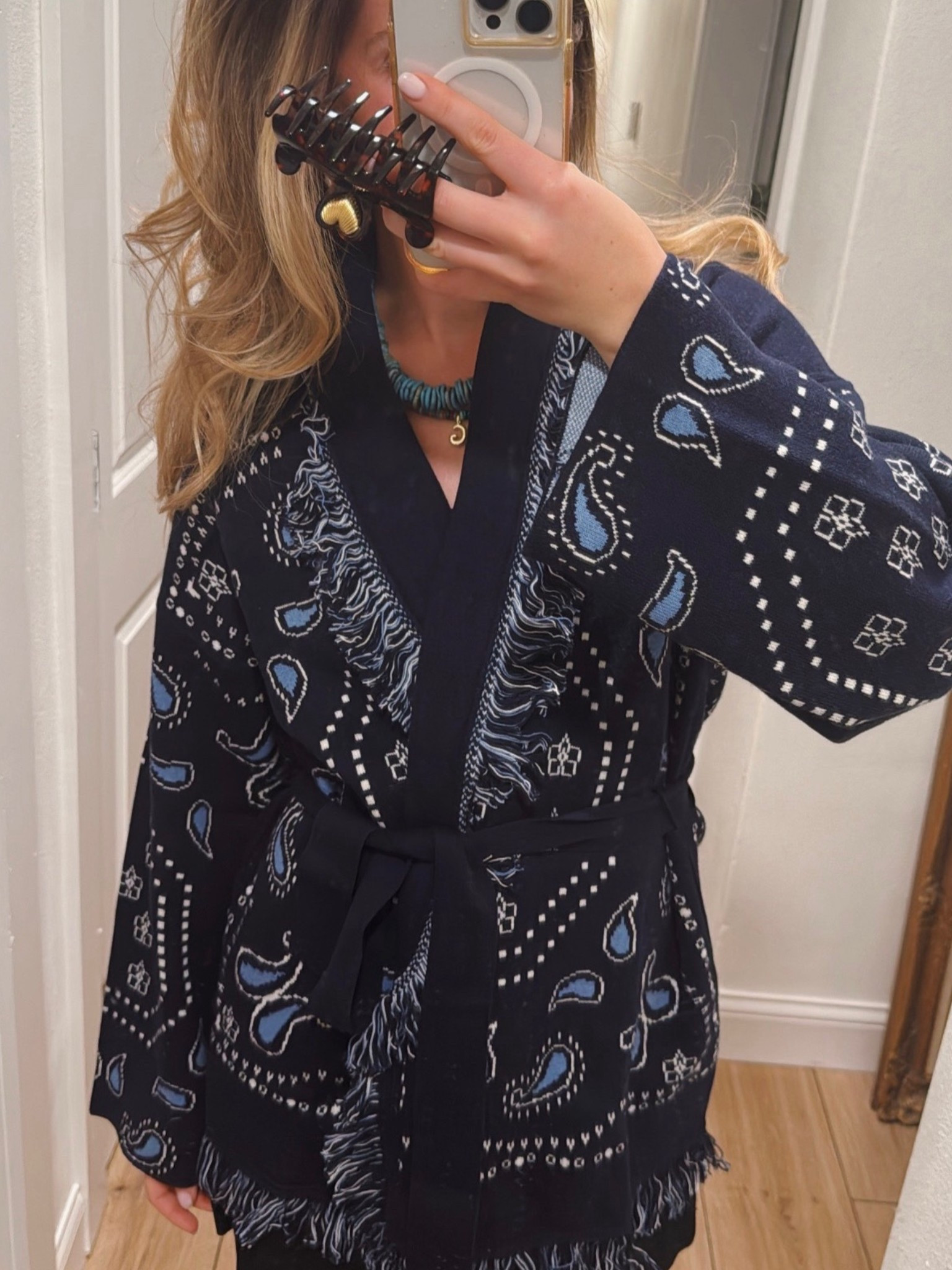 Gap paisley fringe wrap cardigan is back in stock! I got a XS/s - use code “TREAT” for extra 20% off!

#LTKootd #LTKSaleAlert