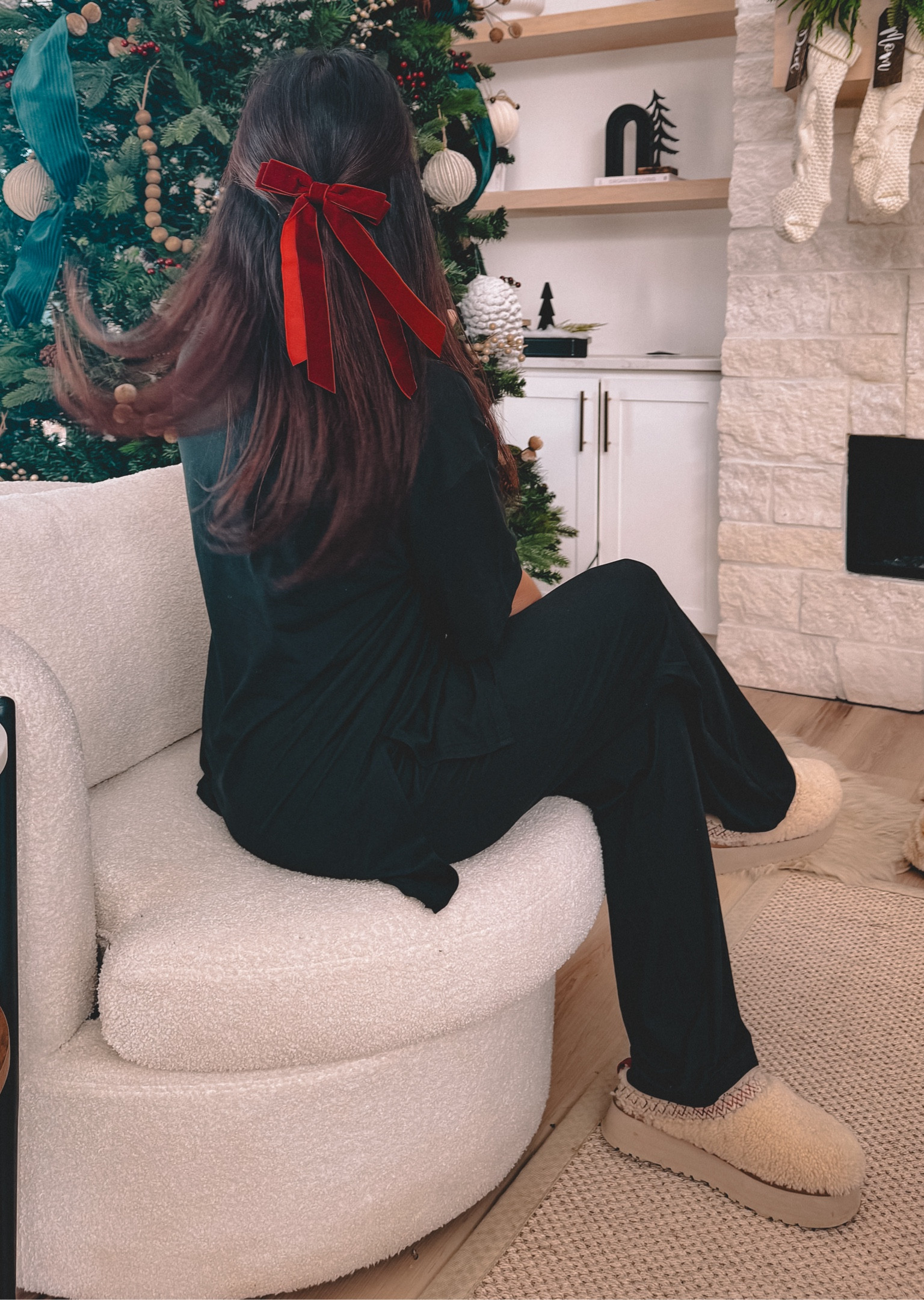 Lounge set, comfy classy two piece set, loungewear 

#LTKSeasonal #LTKFindsUnder50 #LTKStyleTip