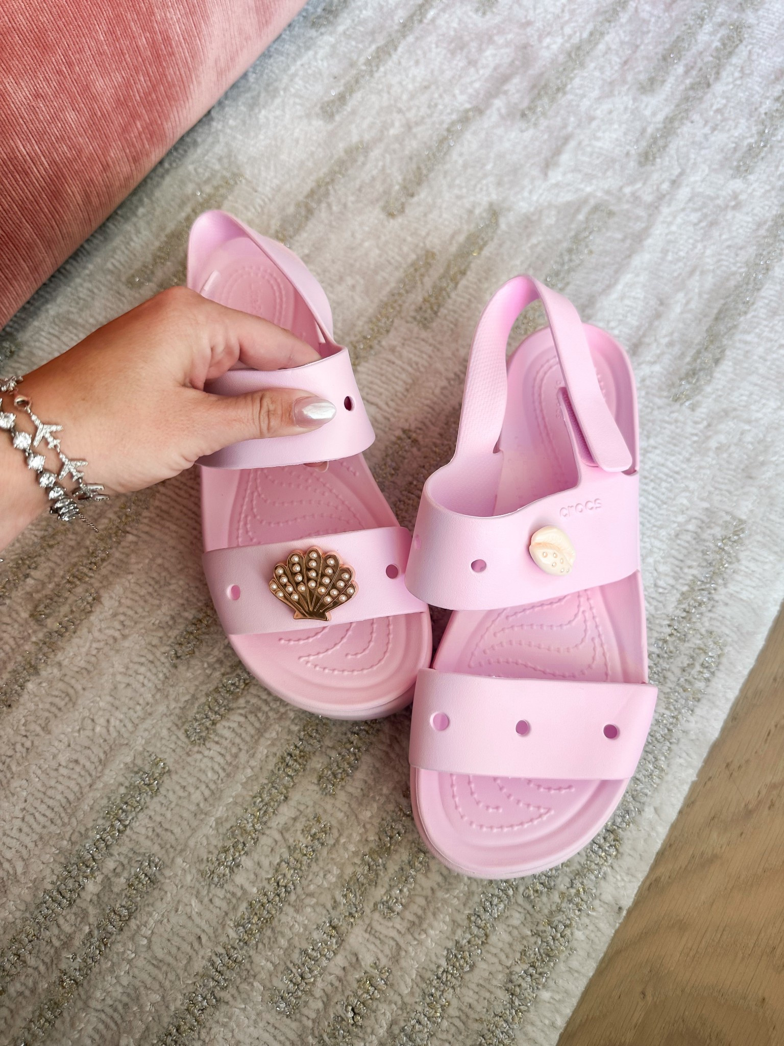 How cute are these new @croc sandals?! These run TTS 🐚
#giftedbycrocs #CrocsSandals

#LTKGiftGuide #LTKShoeCrush #LTKSwim