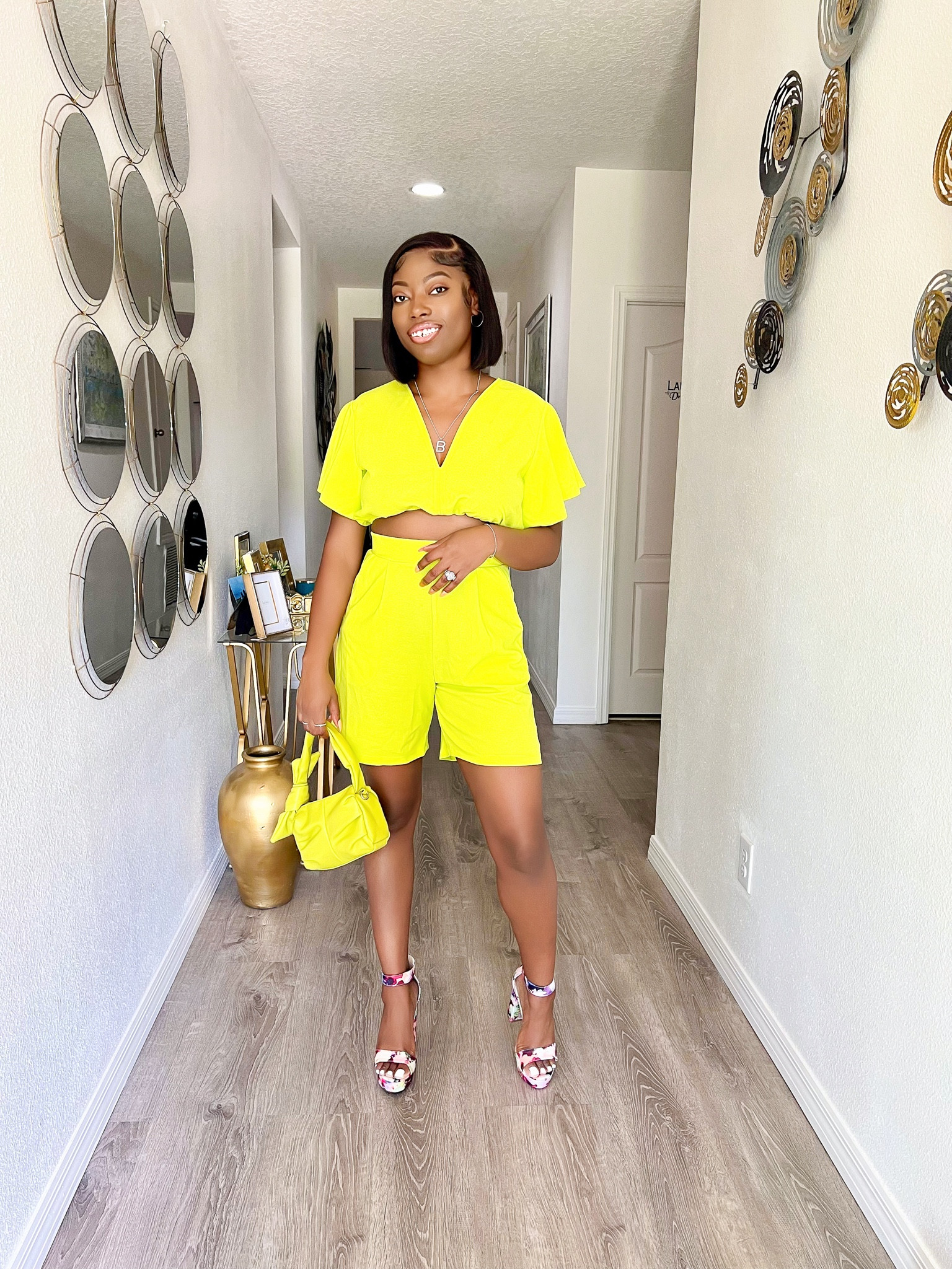 Ad| You all know I love affordable yet stylish pieces and I am always encouraging you all to shop without breaking the bank. @yenesy_offical has tons of great bags like this Bow design Bag. Head over to their site yenesy.com linked in my bio and shop their bag collection. Use code: Brittney for savings on your purchase! Details on this look is also on my blog linked in my bio! #SponsoredPost #Yenesy #YenesyPartner #YenesyBag

📸 @shadow_designz 

#NeonBag #NeonOutfit #BobWig

#LTKitbag #LTKstyletip #LTKhome