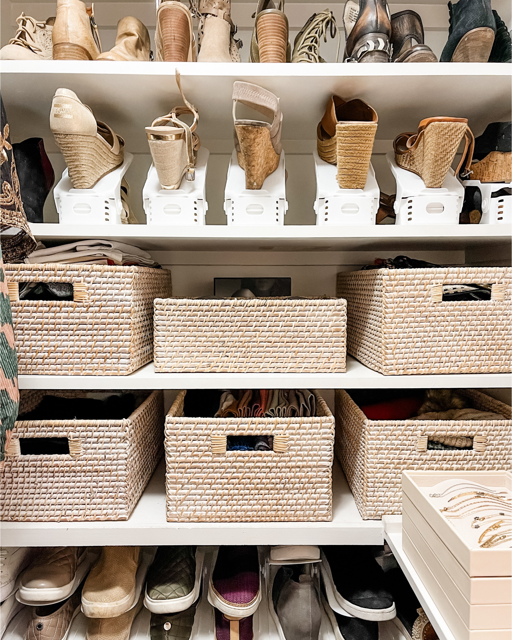 Maximizing space with the right products is crucial in a small closet. 

✨Shoe stackers are a great way to utilize vertical space.

✨Jewelry organizers keep pieces from getting lost or tangled.

✨Purse dividers keep everything in place and protected.

✨Baskets make for easy, but concealed access to items that are just easy thrown in rather than folded.

Try these products out in your own closet and see what a difference the right organizers can make in your space!

#LTKShoeCrush #LTKFindsUnder50 #LTKHome