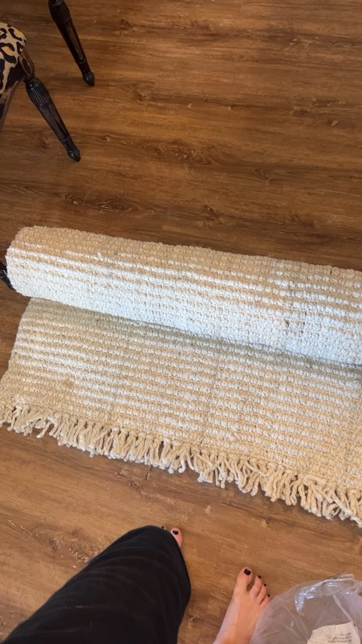 Off-white jute rug

#LTKhome #LTKHoliday #LTKfamily