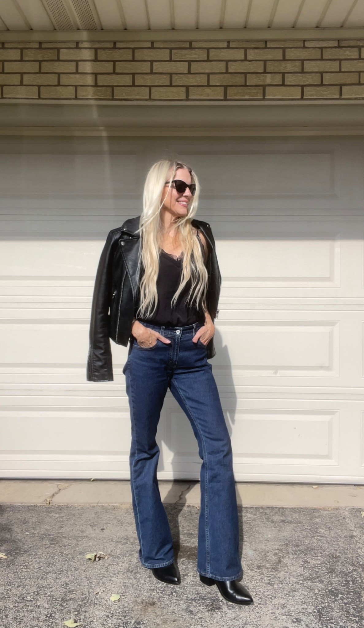 Abercrombie mid-rise bootcut jeans on sale ! 

#abercrombie #sale #jeans 

#LTKFindsUnder100 #LTKOver40 #LTKSaleAlert