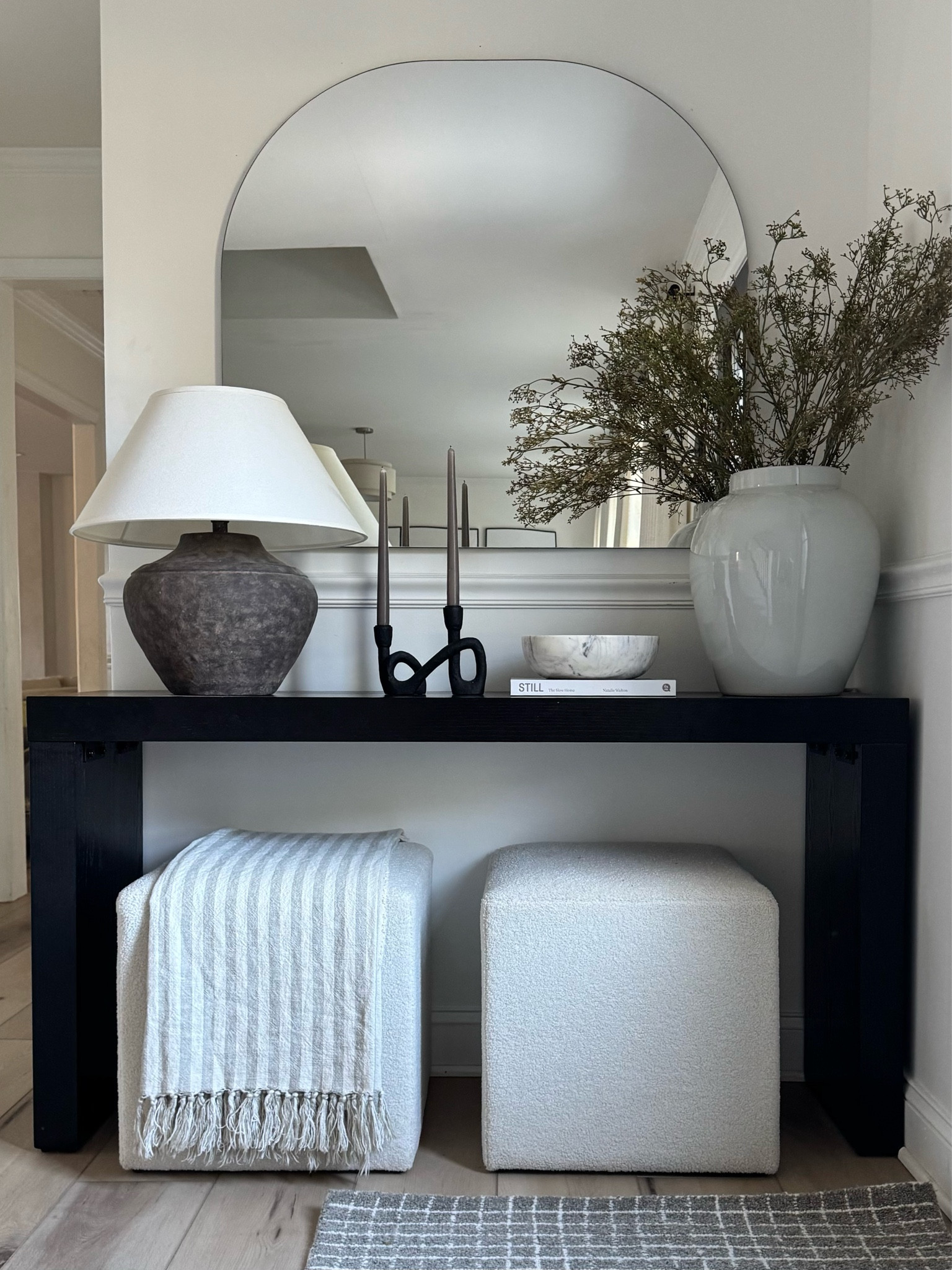 Small front entry inspiration 

#LTKHome