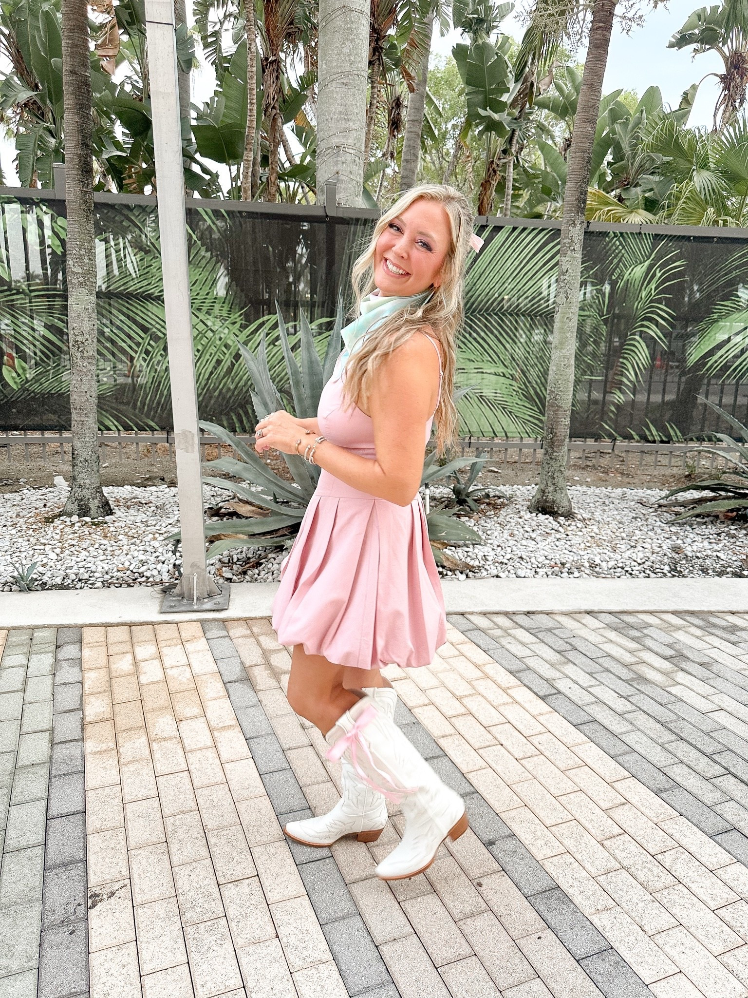 Cutie Megan Moroney concert fit.

#LTKgrwm #LTKBeauty #LTKootd