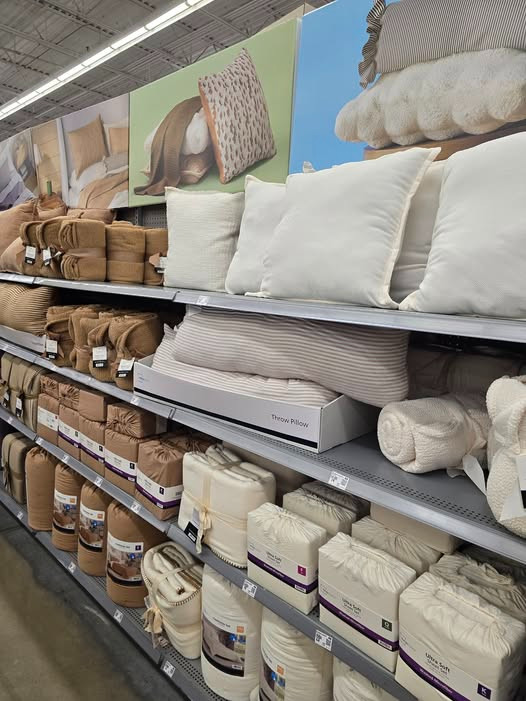 I am grabbing it ALL!! 😍
SOOOOO soft & way better than I expected!!
If you’ve been thinking about it… this is your sign 🤍
Linked in LTK + comments! 

 #LTKHome