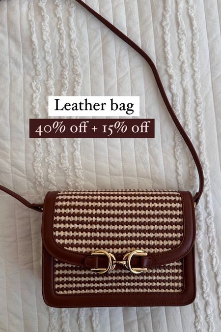 On sale leather crossbody bag
Ann Taylor 

#LTKItBag #LTKSaleAlert