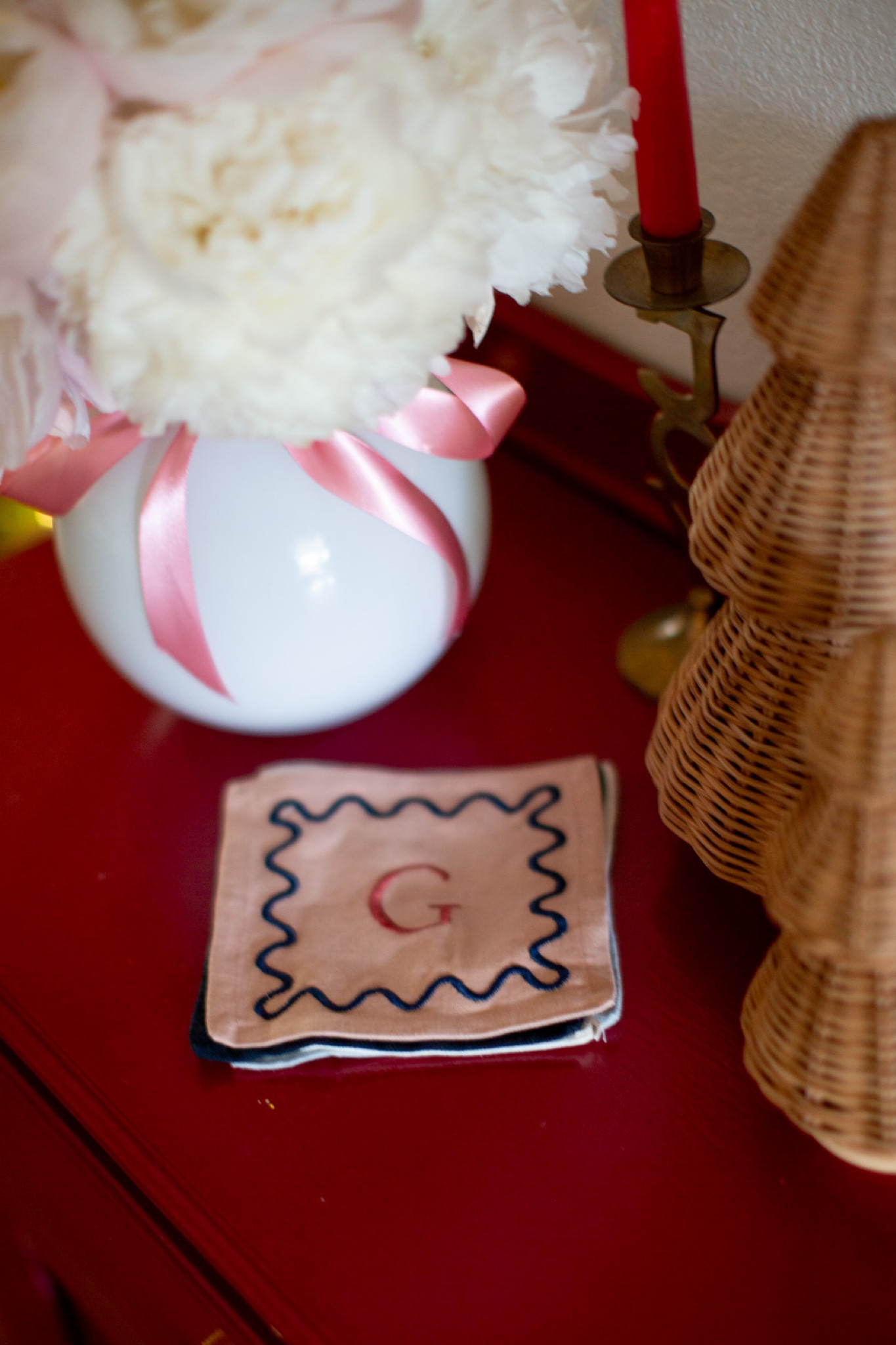 A cute monogram gift I loved this year on super sale 

#LTKGiftGuide #LTKSaleAlert #LTKHome