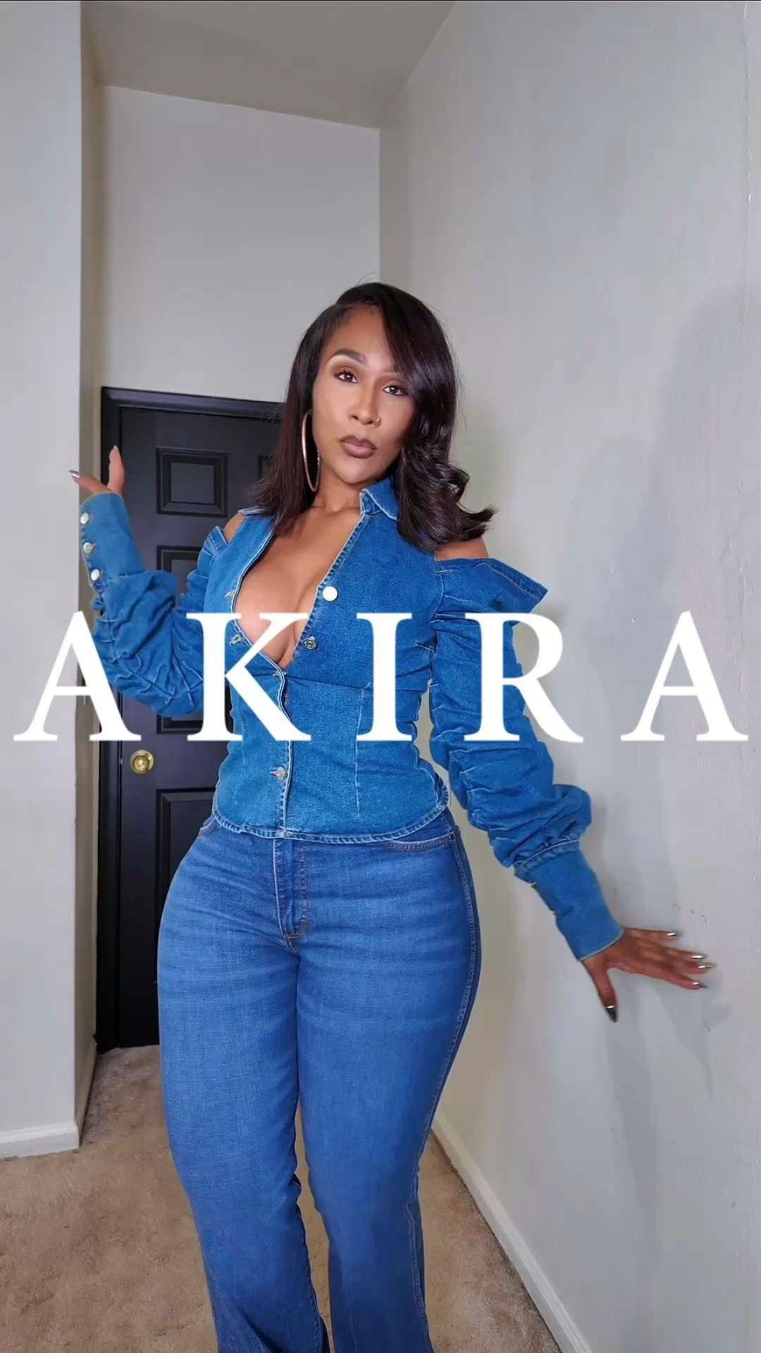 Akira denim on denim 

I'm 5’7 185lbs | Medium