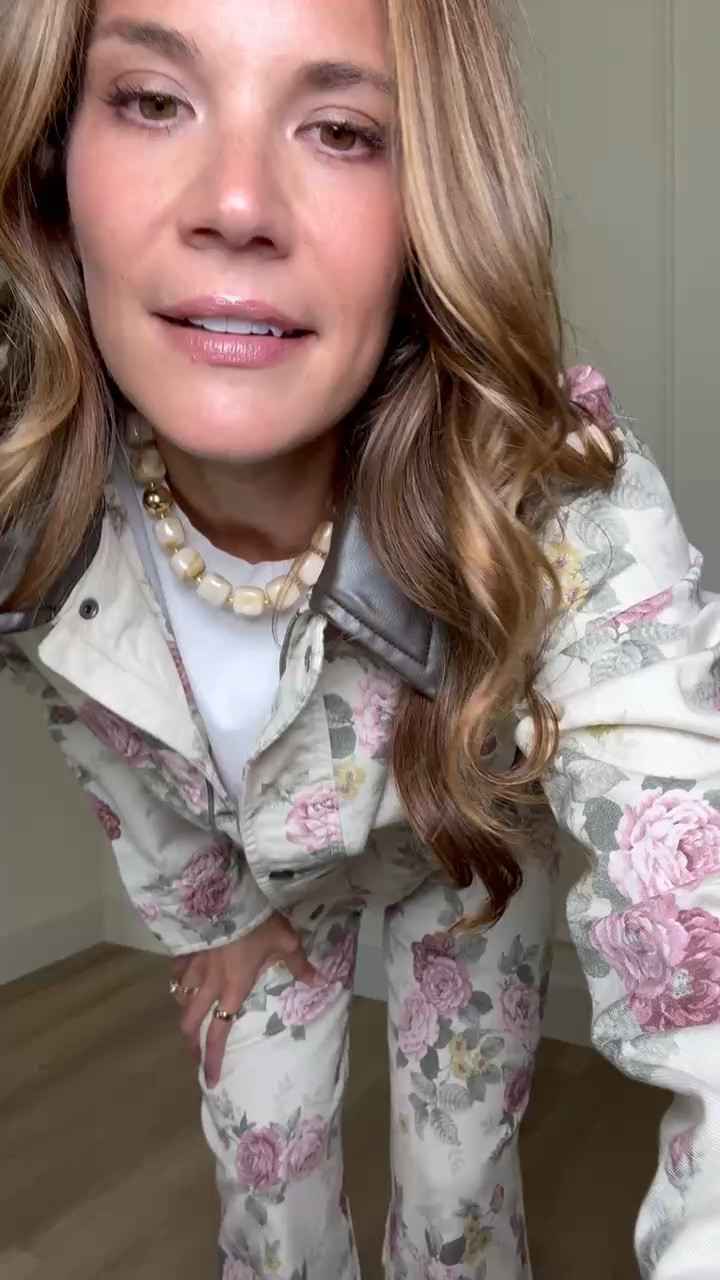 Florals for fall, but in a matching denim set. I love the vintage inspired print paired with the coordinating jacket and long jeans, especially with a simple white tee underneath and brown boots.

Size 8 tall pants

floral denim set, matching denim set, tall girl jeans, floral jeans, denim jacket, fall outfit, tall girl fashion, long inseam jeans, fall floral outfit, matching set, stangandco

#LTKTall #LTKSeasonal #LTKootd