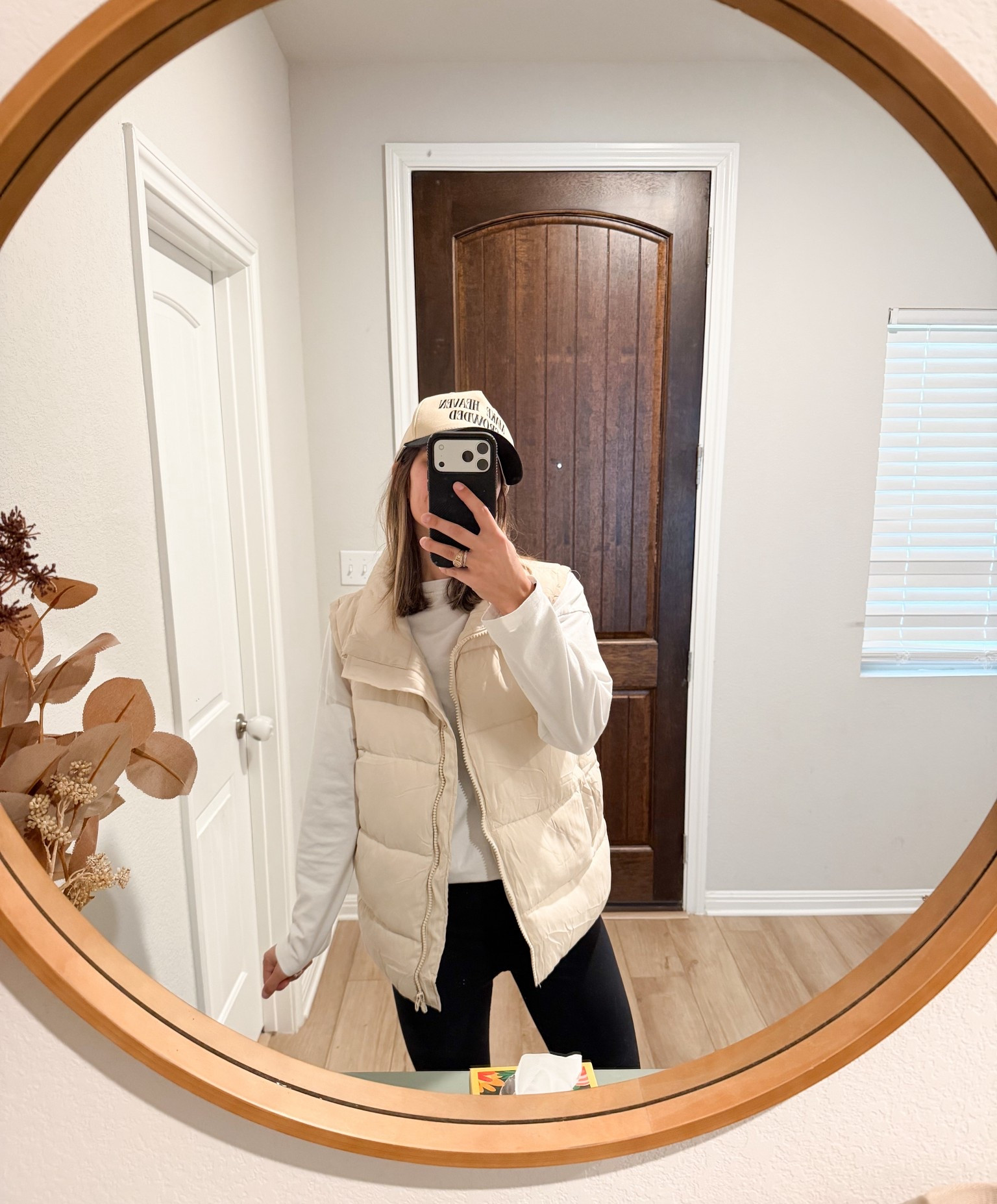 today’s sahm ootd 
-
love this vest and wear it allll the time (it’s more puffy than I thought but I love it) 

#LTKootd #LTKgrwm