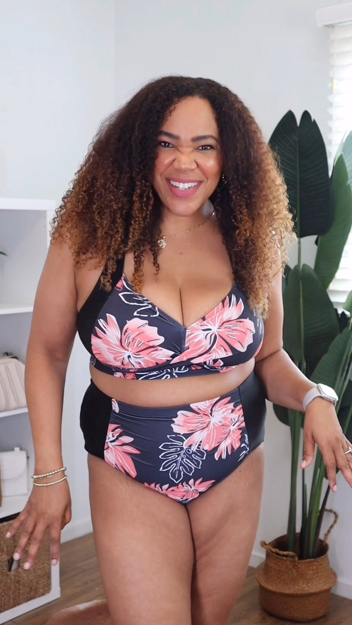 This two piece is so good! Got it in a couple colors. Size large ✌🏾

#LTKSwim #LTKMidsize #LTKSummerEdit