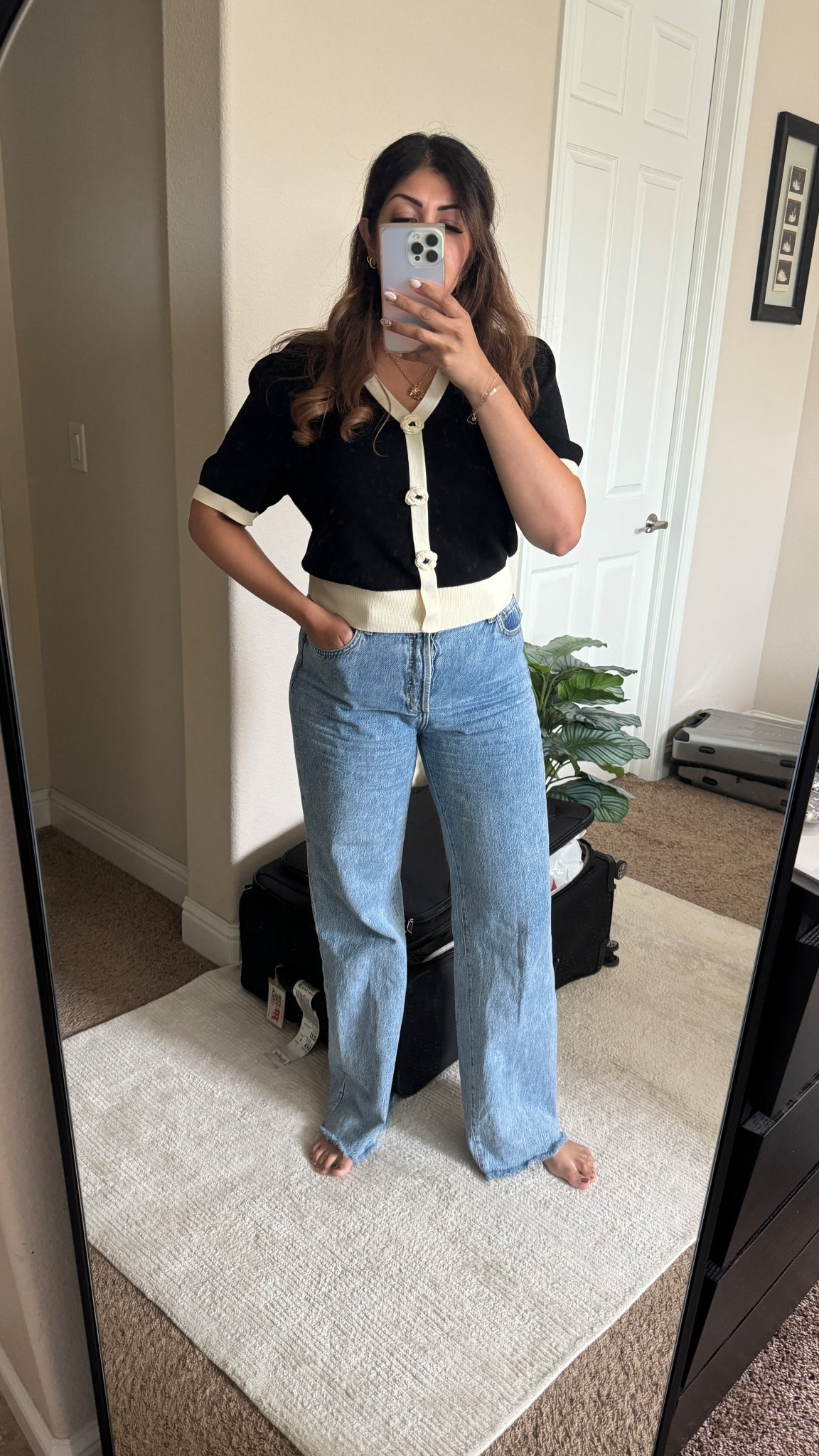 My favorite jeans from Abercrombie and fitch are on sale! 
Wearing size 31. 

#casualoutfit #everydayoutfit #size10

#LTKootd #LTKMidsize #LTKSaleAlert